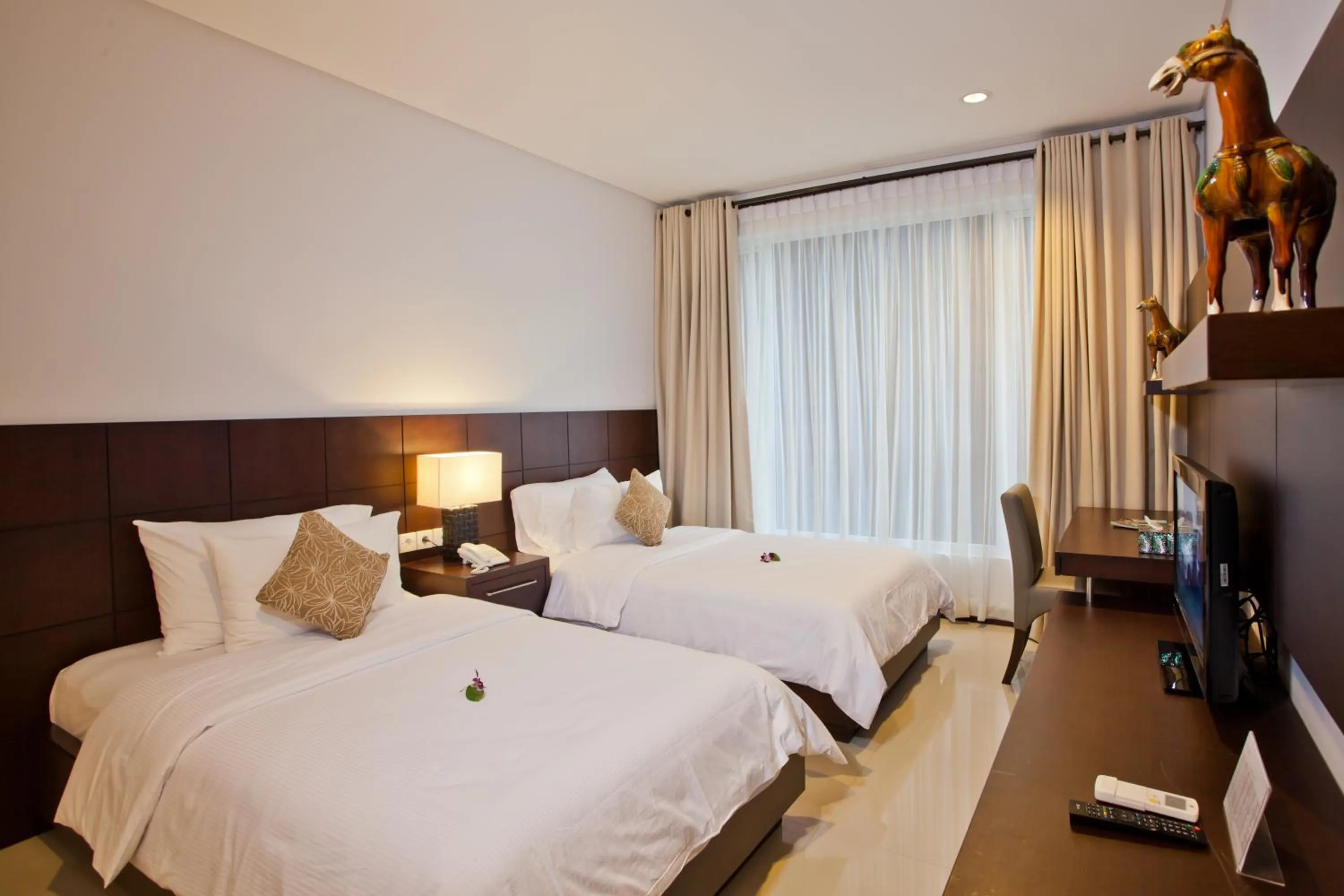 Bedroom, Bed in Danoya Private Luxury Residences