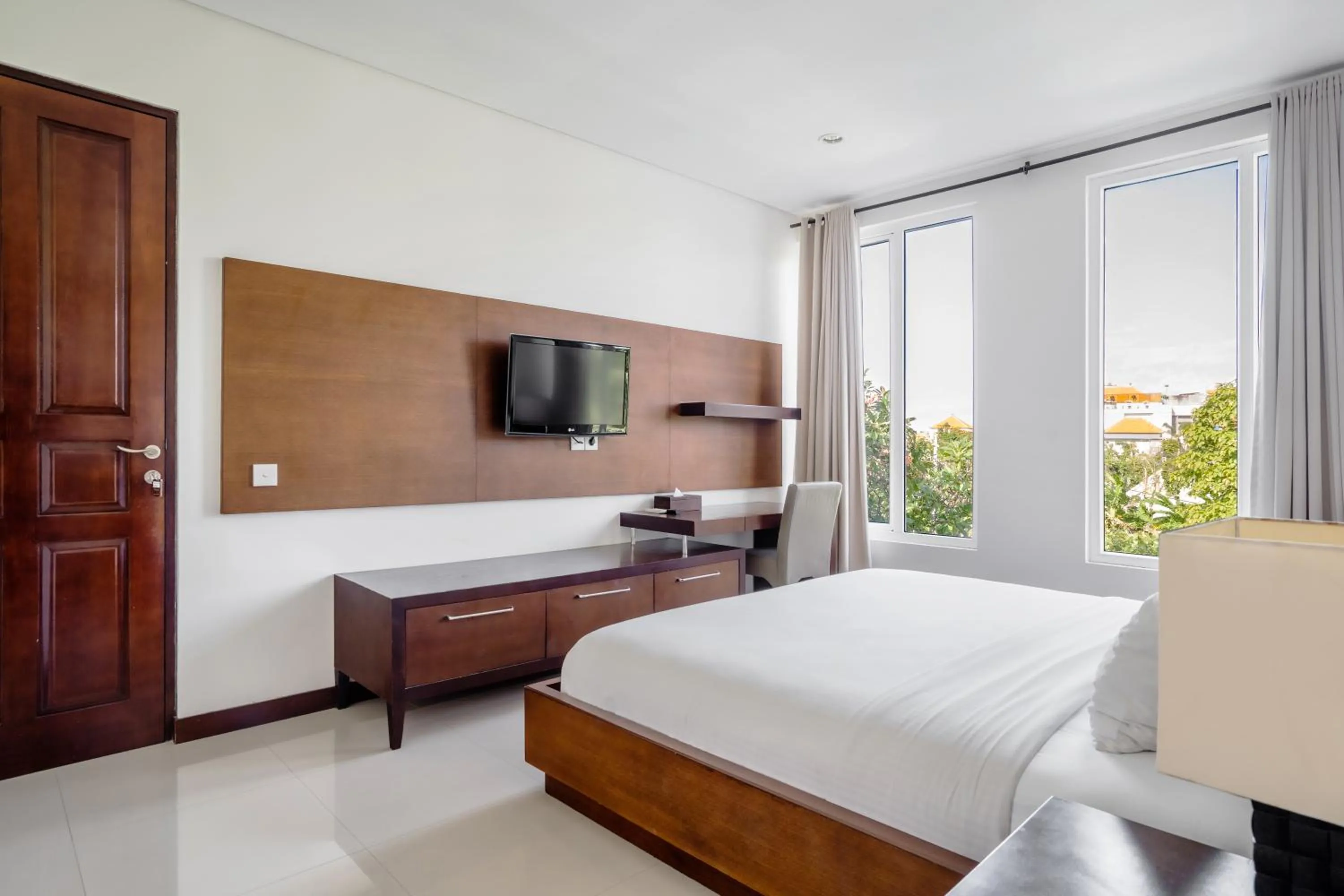 Bed in Danoya Private Luxury Residences