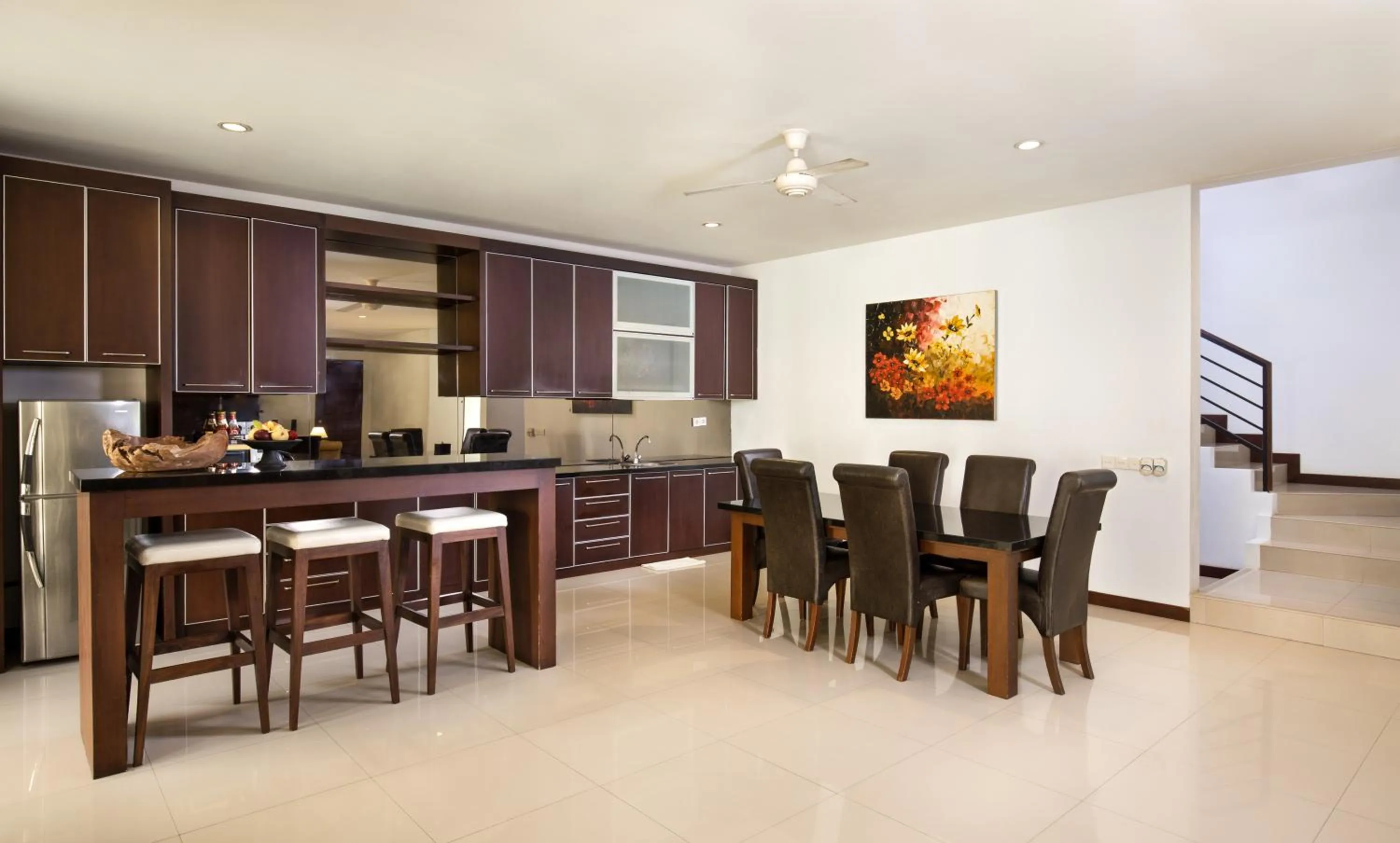 Kitchen or kitchenette in Danoya Private Luxury Residences