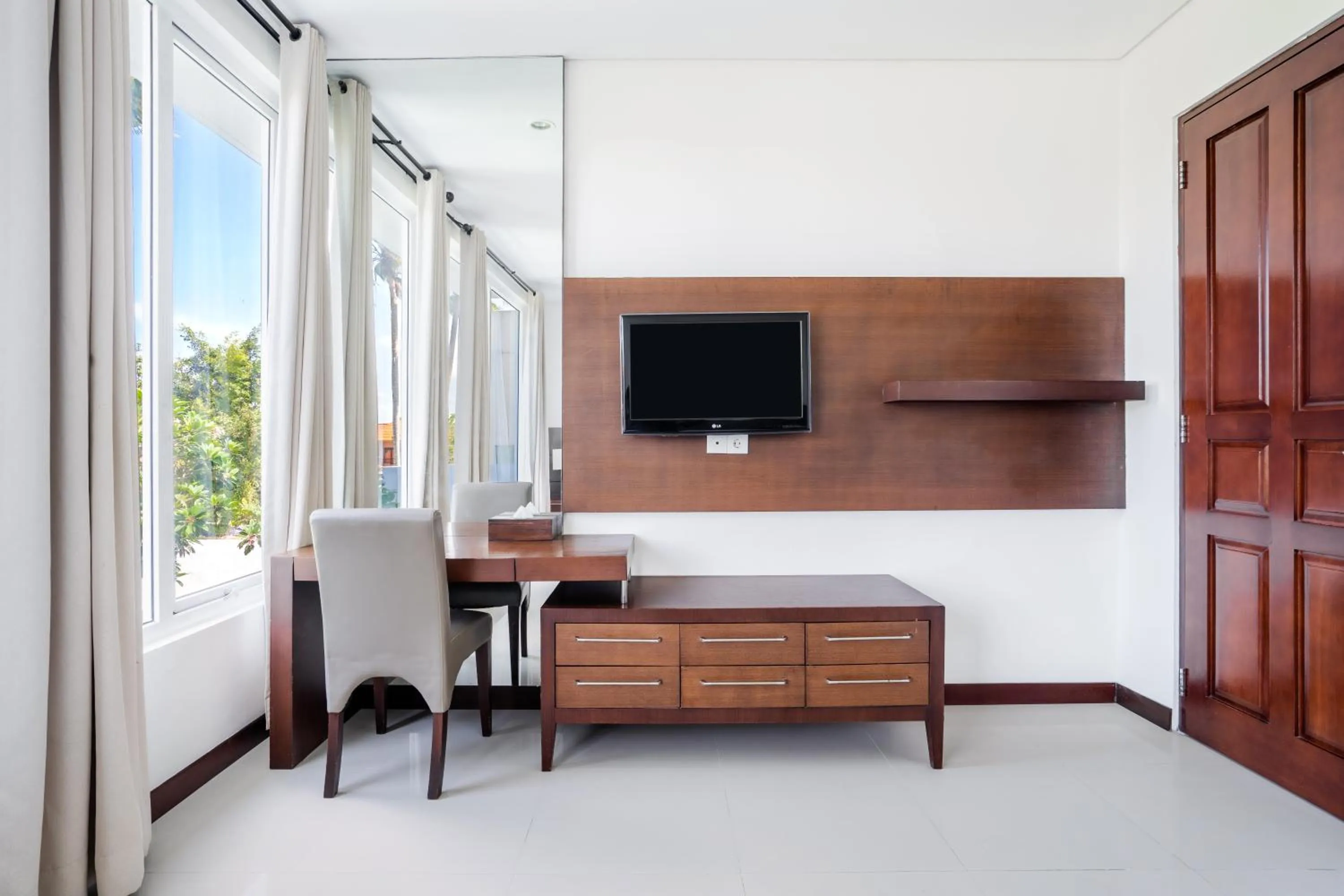 Bedroom, Bed in Danoya Private Luxury Residences