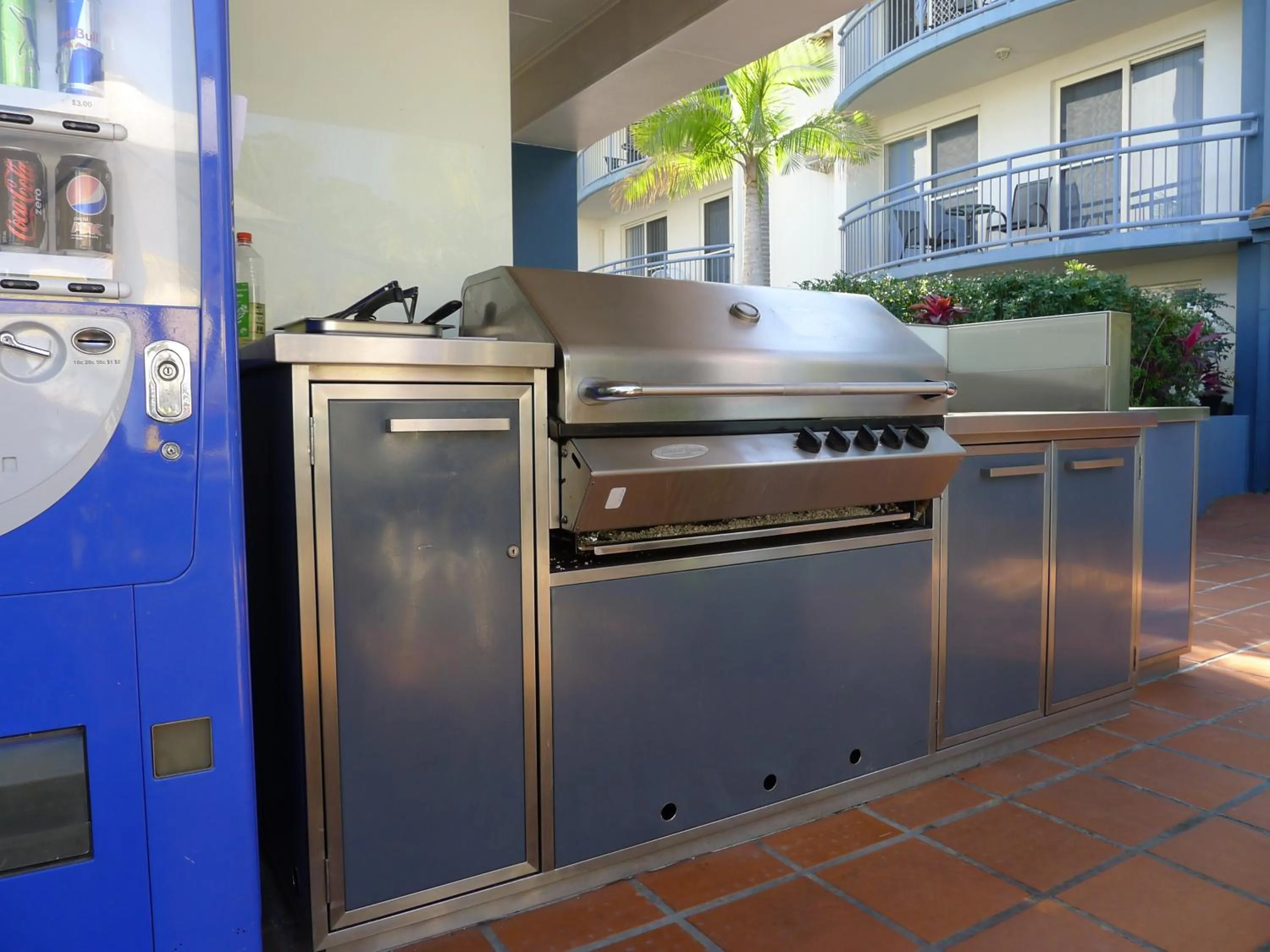 BBQ facilities in Santana Resort Surfers Paradise