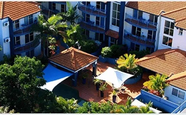 Facade/entrance in Santana Resort Surfers Paradise