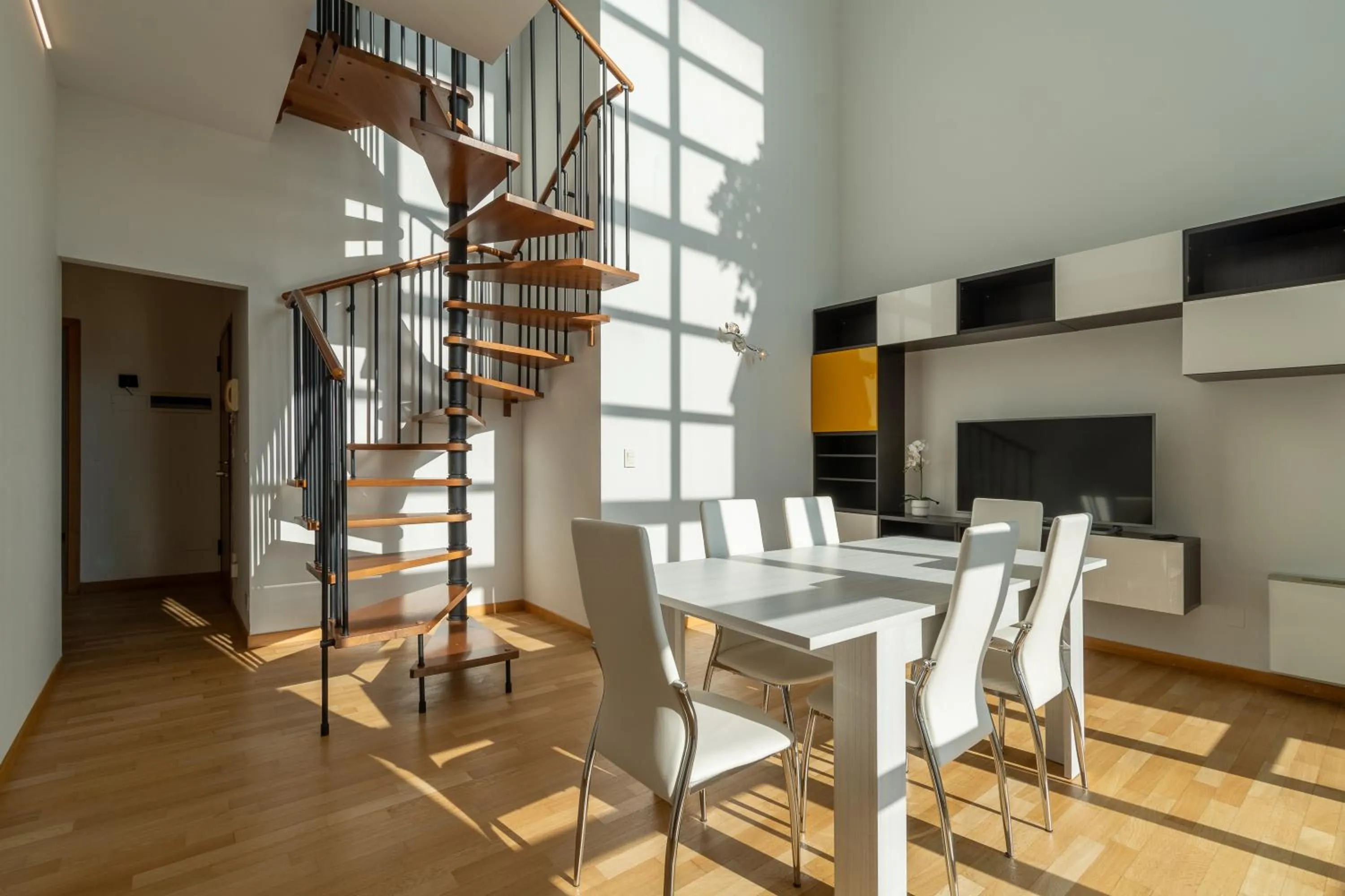 4 Star Family & Friends Apt - Self Check-in