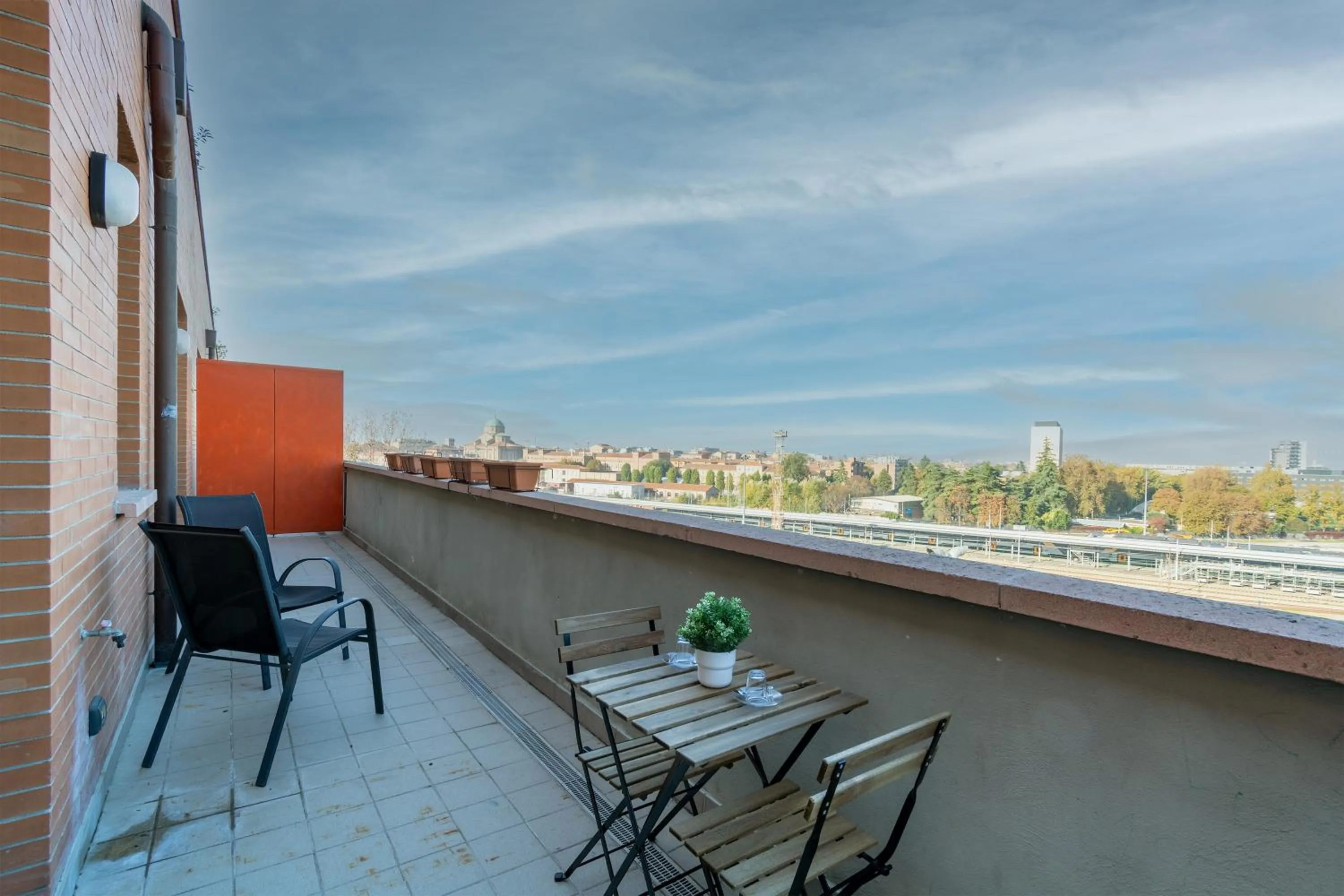 4 Star Family & Friends Apt - Self Check-in