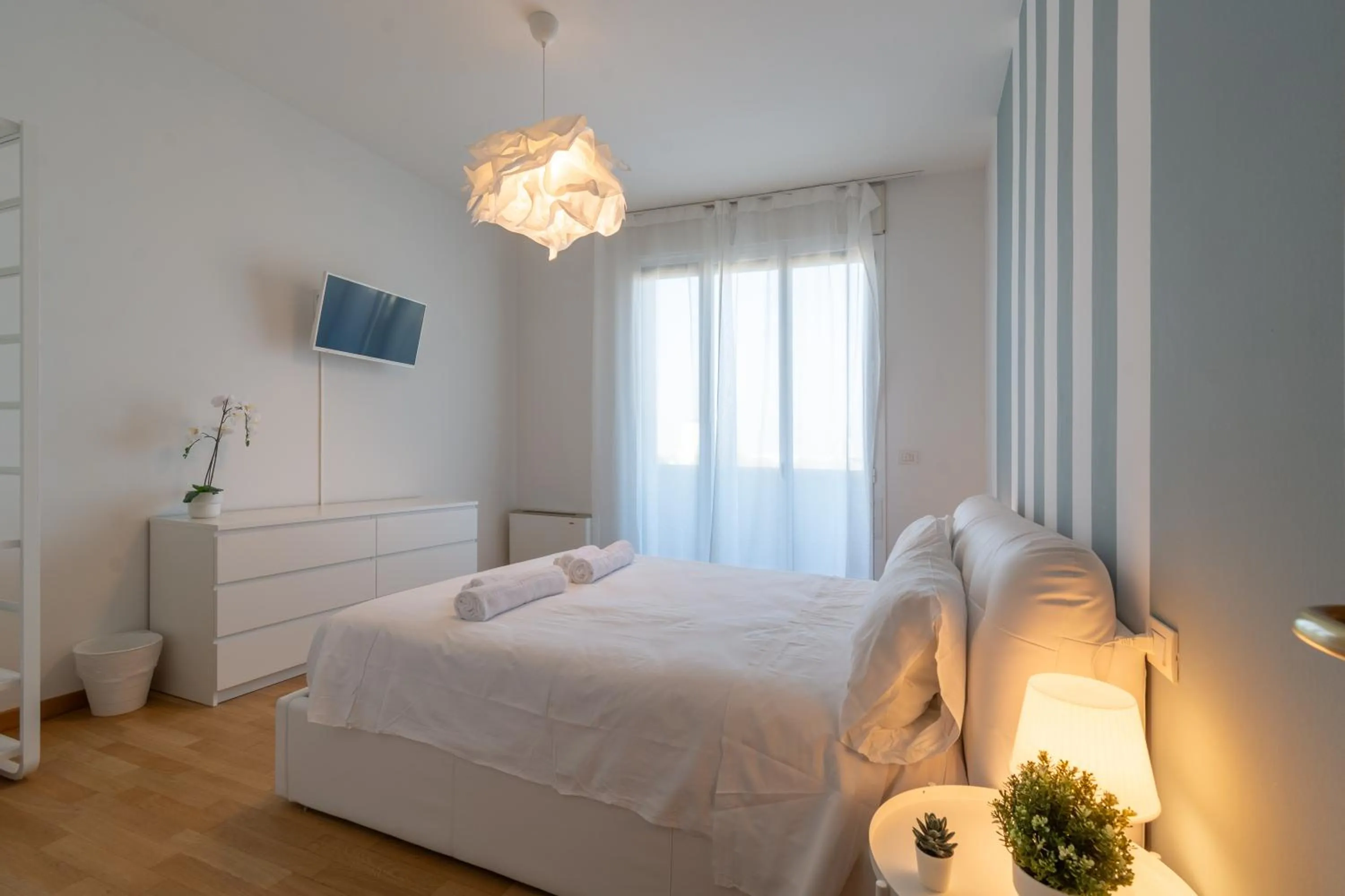 Bed in 4 Star Family & Friends Apt - Self Check-in