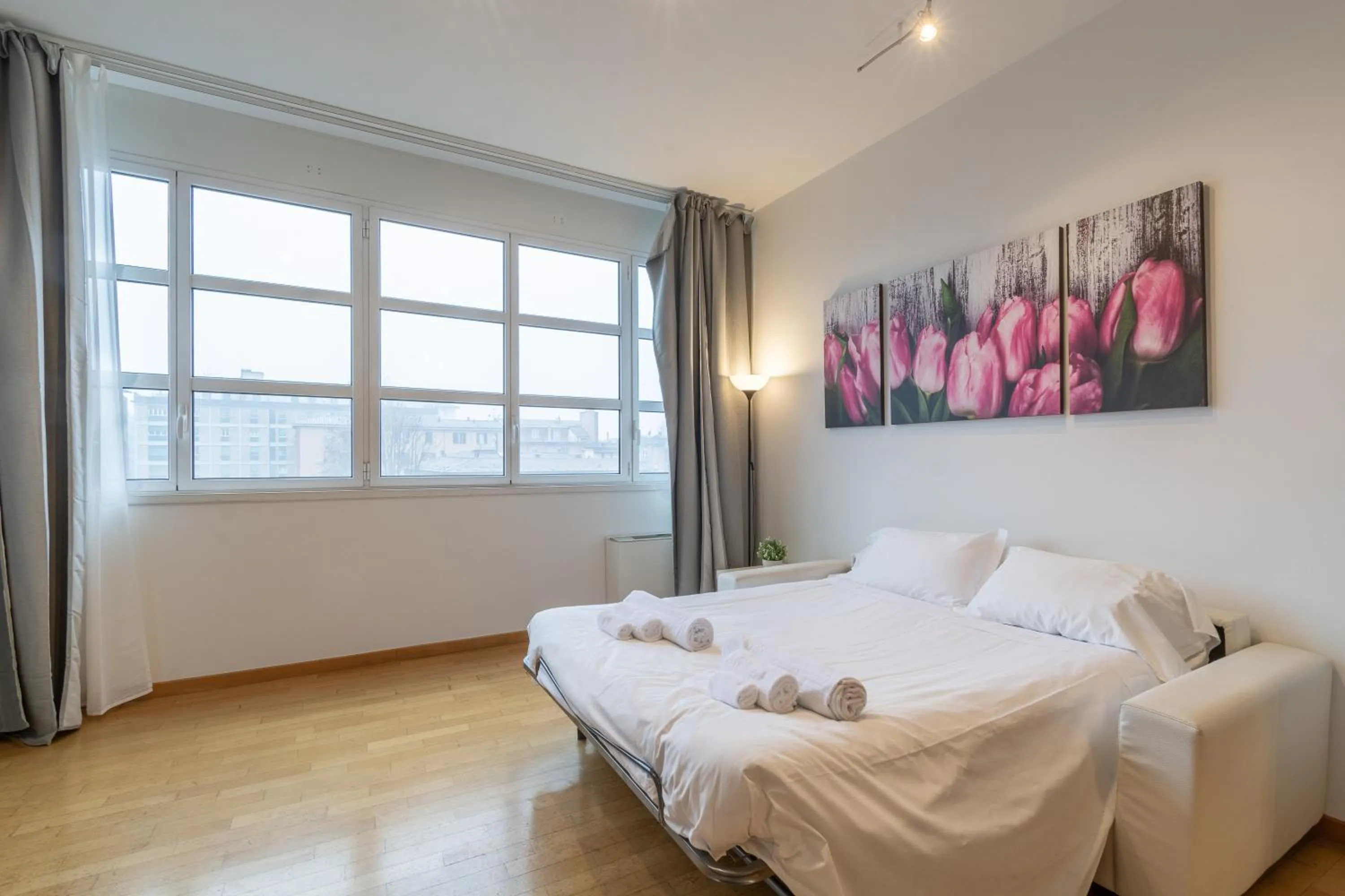 Bed in 4 Star Family & Friends Apt - Self Check-in