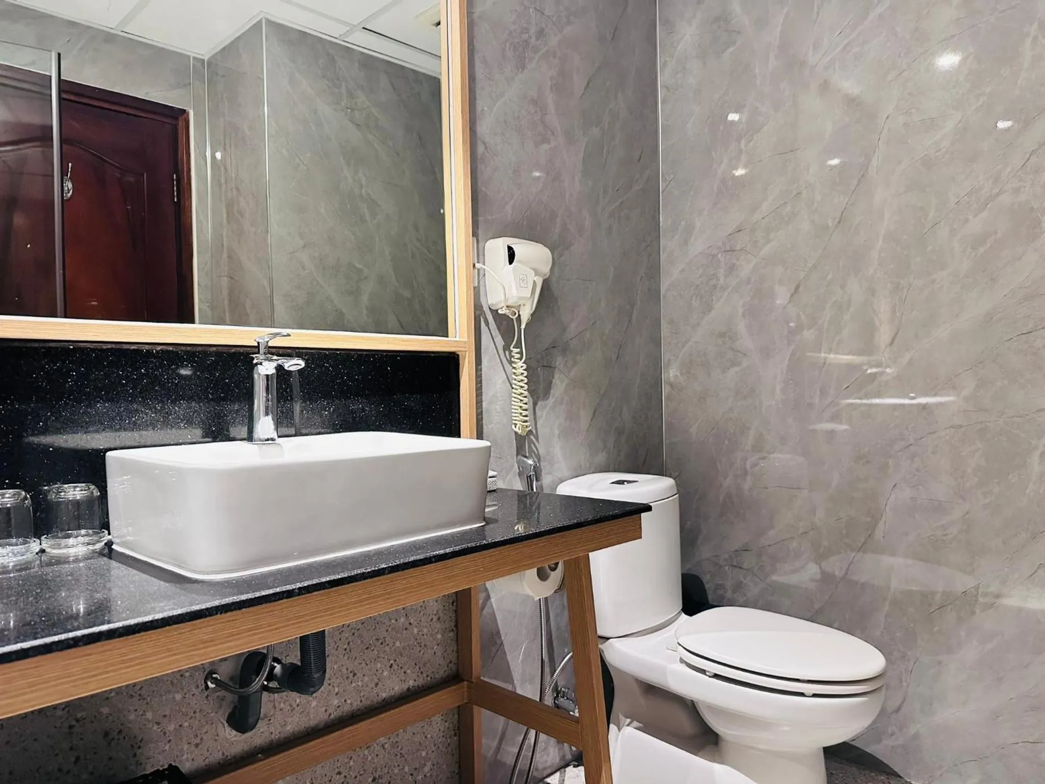 Shower in Blue Diamond Hotel