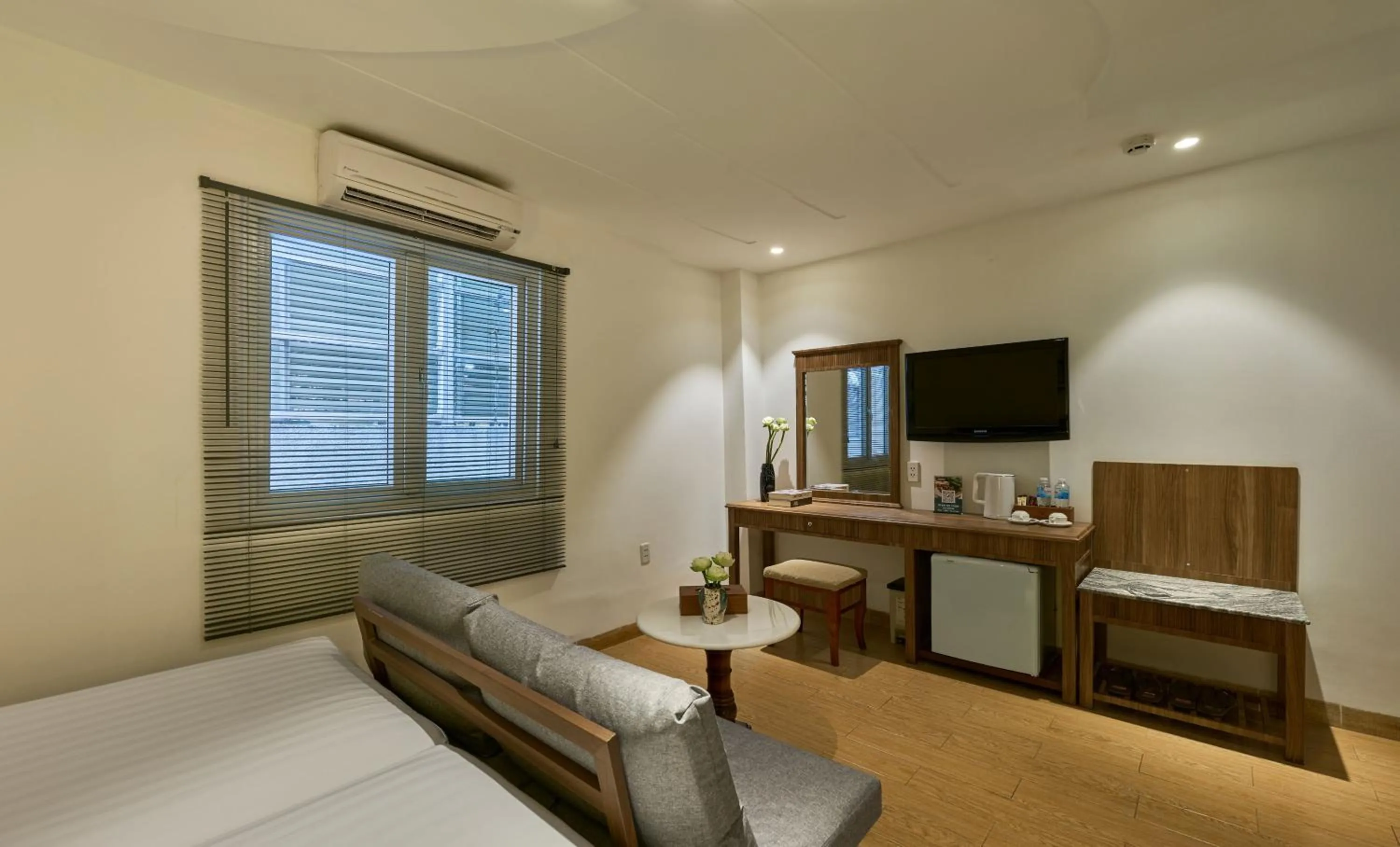 TV and multimedia, Bed in Blue Diamond Hotel