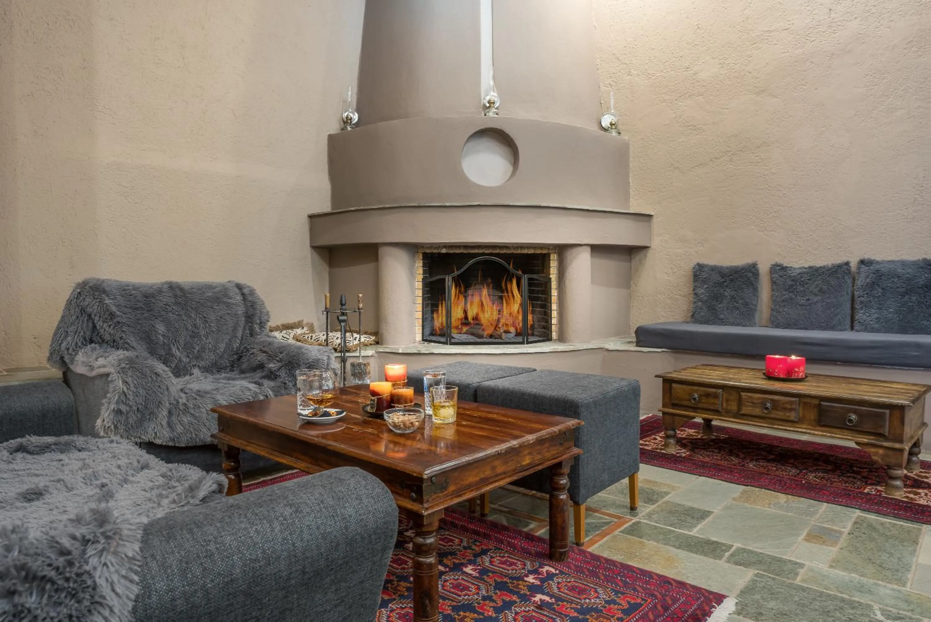 Lobby or reception in Arahova Inn Hotel