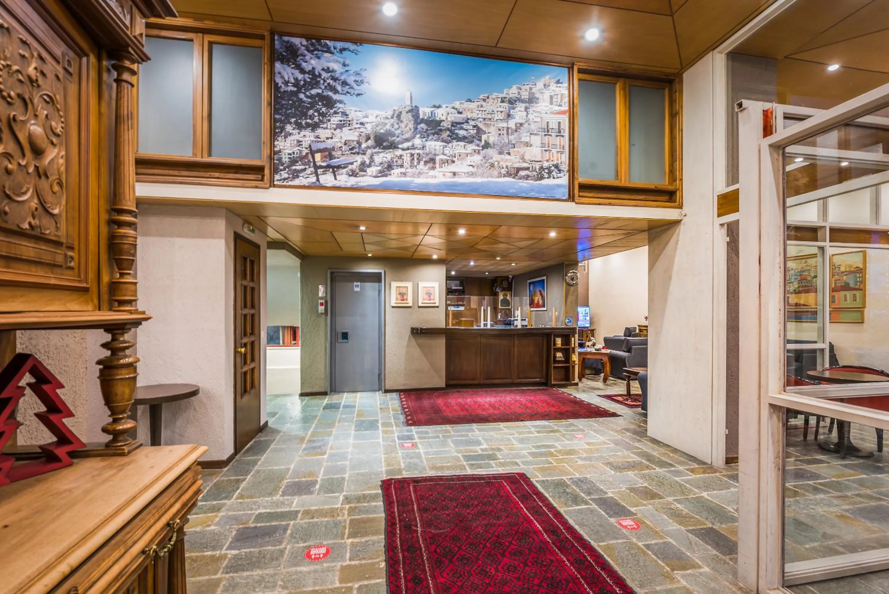 Lobby or reception in Arahova Inn Hotel