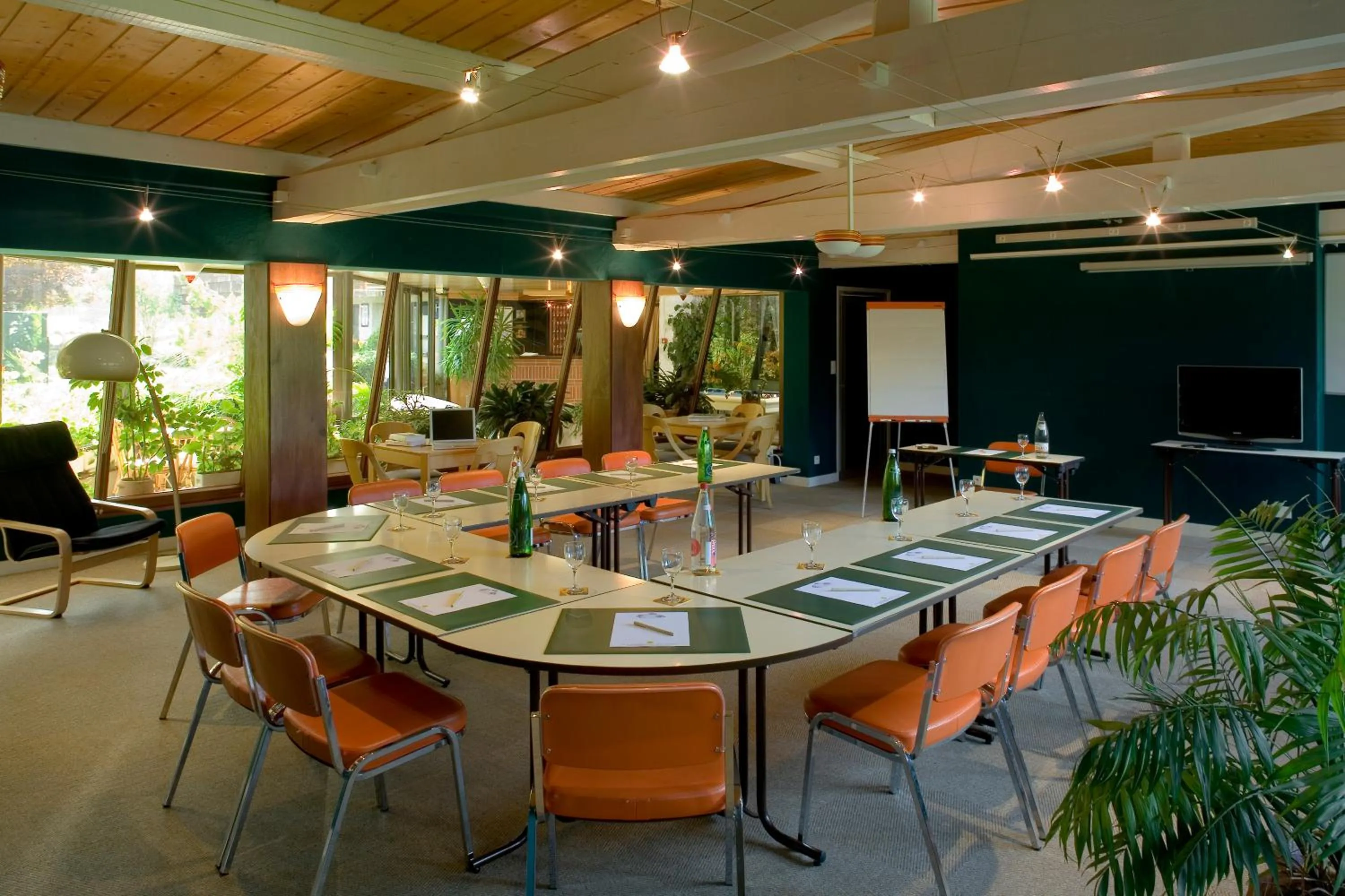 Meeting/conference room in Logis Hôtel Clair Matin