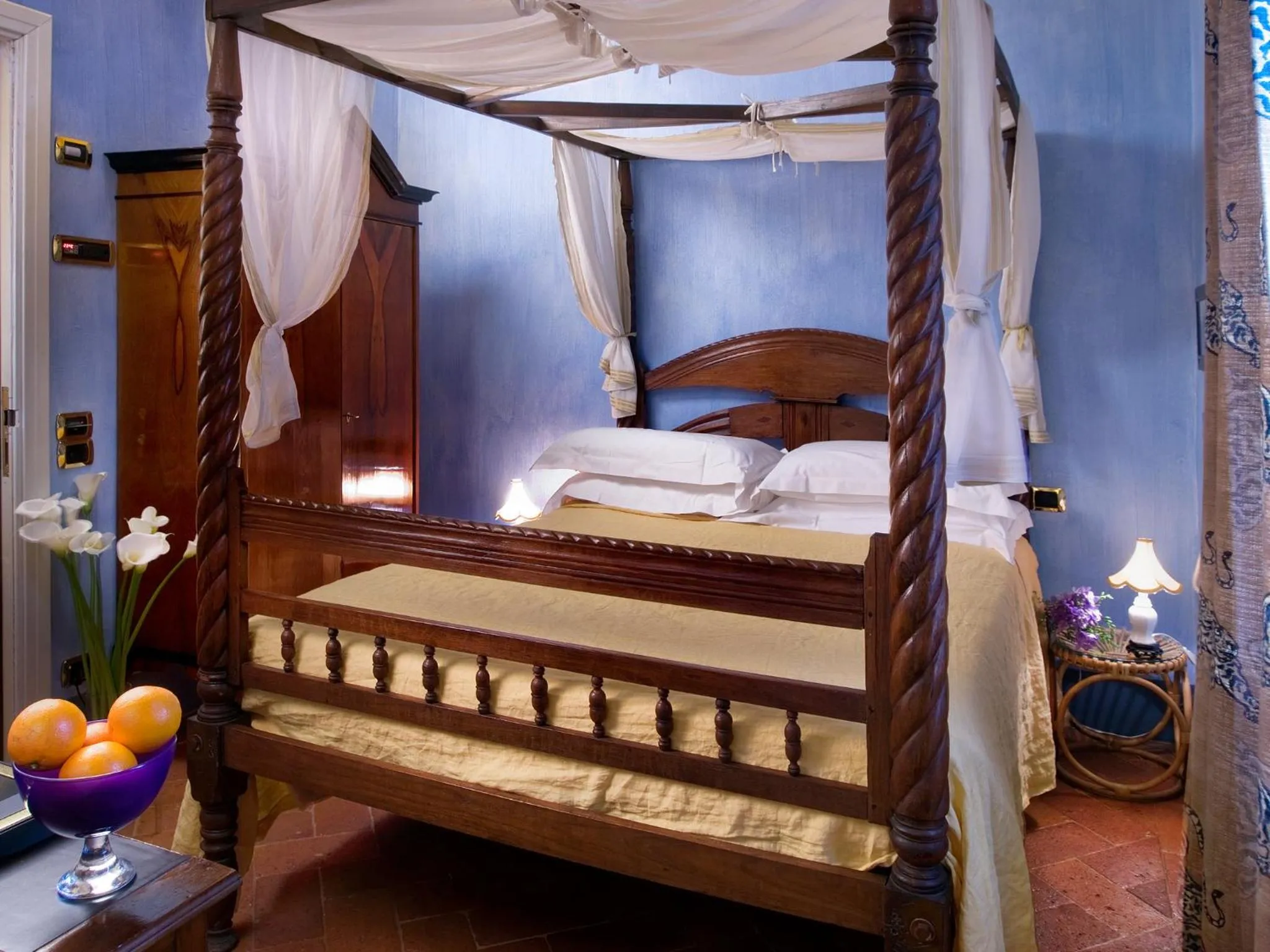 Decorative detail, Bed in Graziella Patio Hotel