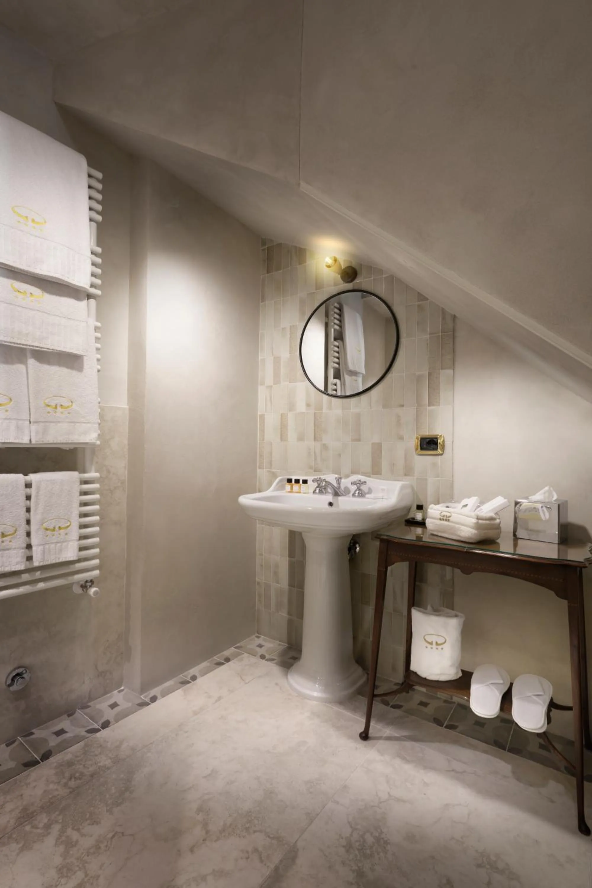 Bathroom in Graziella Patio Hotel