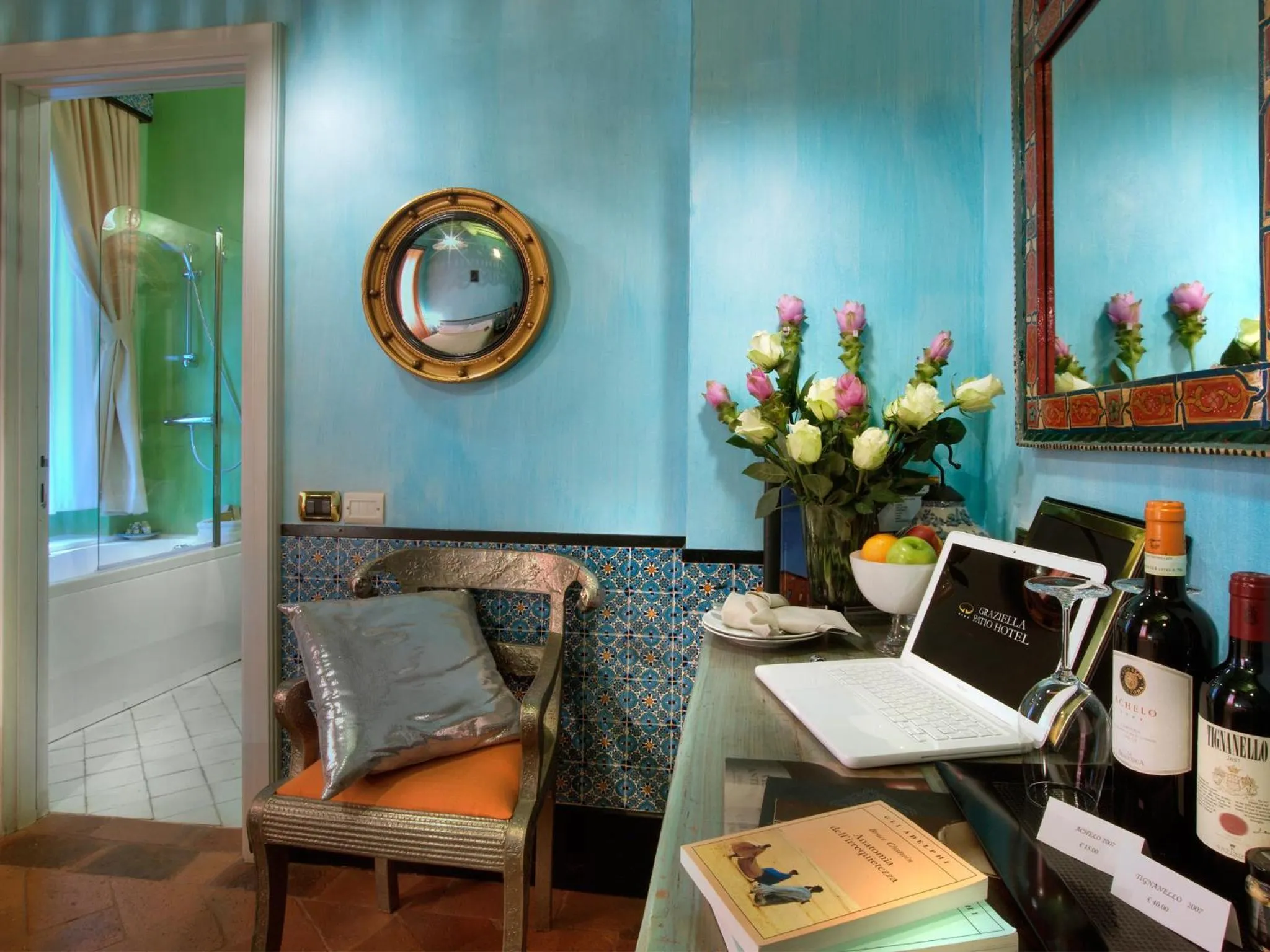 TV and multimedia in Graziella Patio Hotel