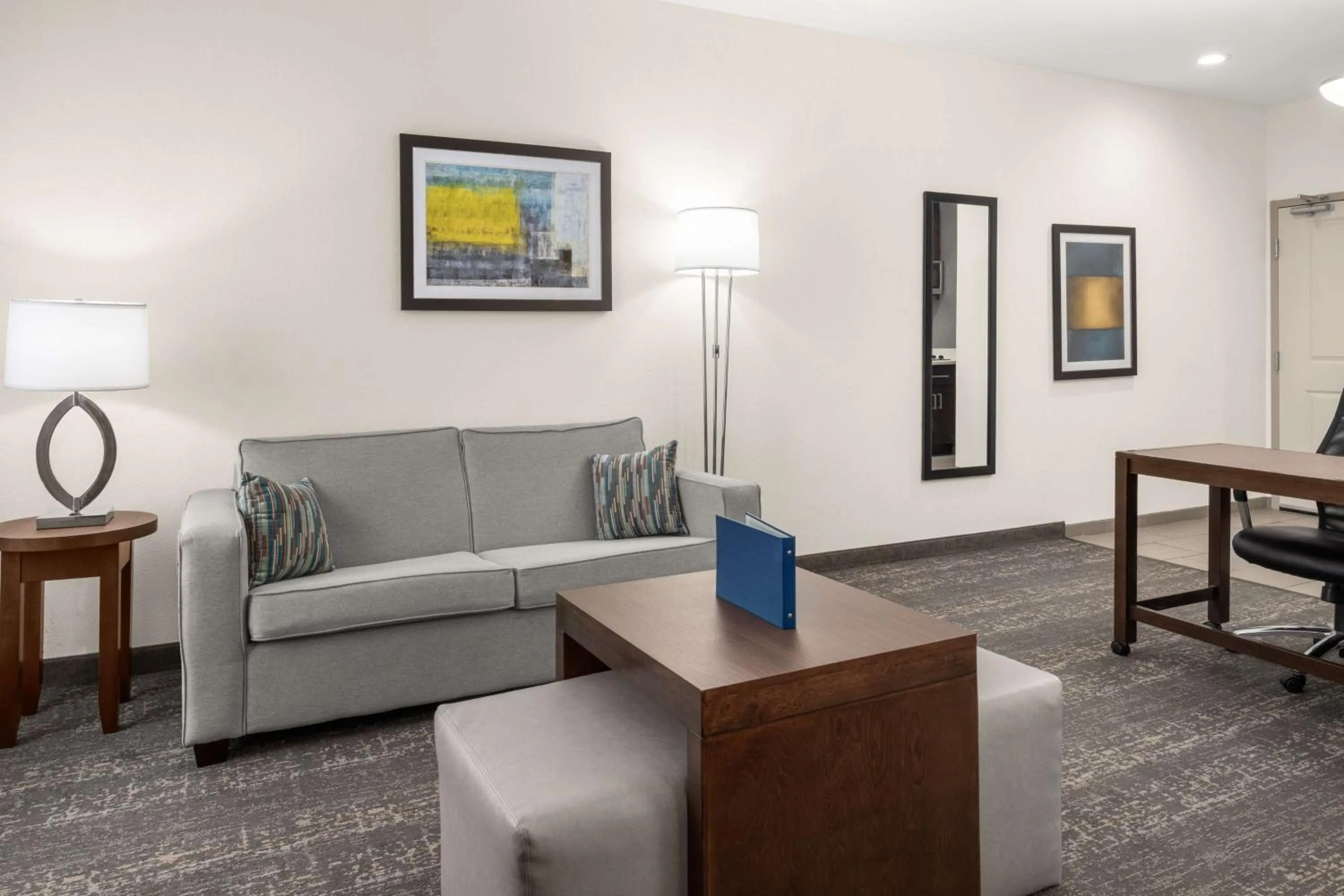 Living room in Homewood Suites By Hilton San Marcos