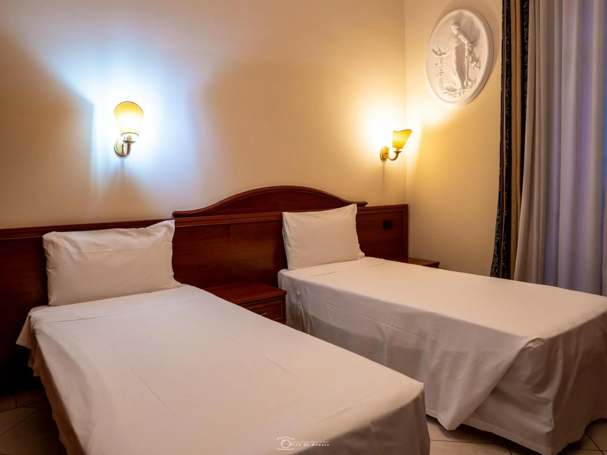 Bed in Caroline Suite