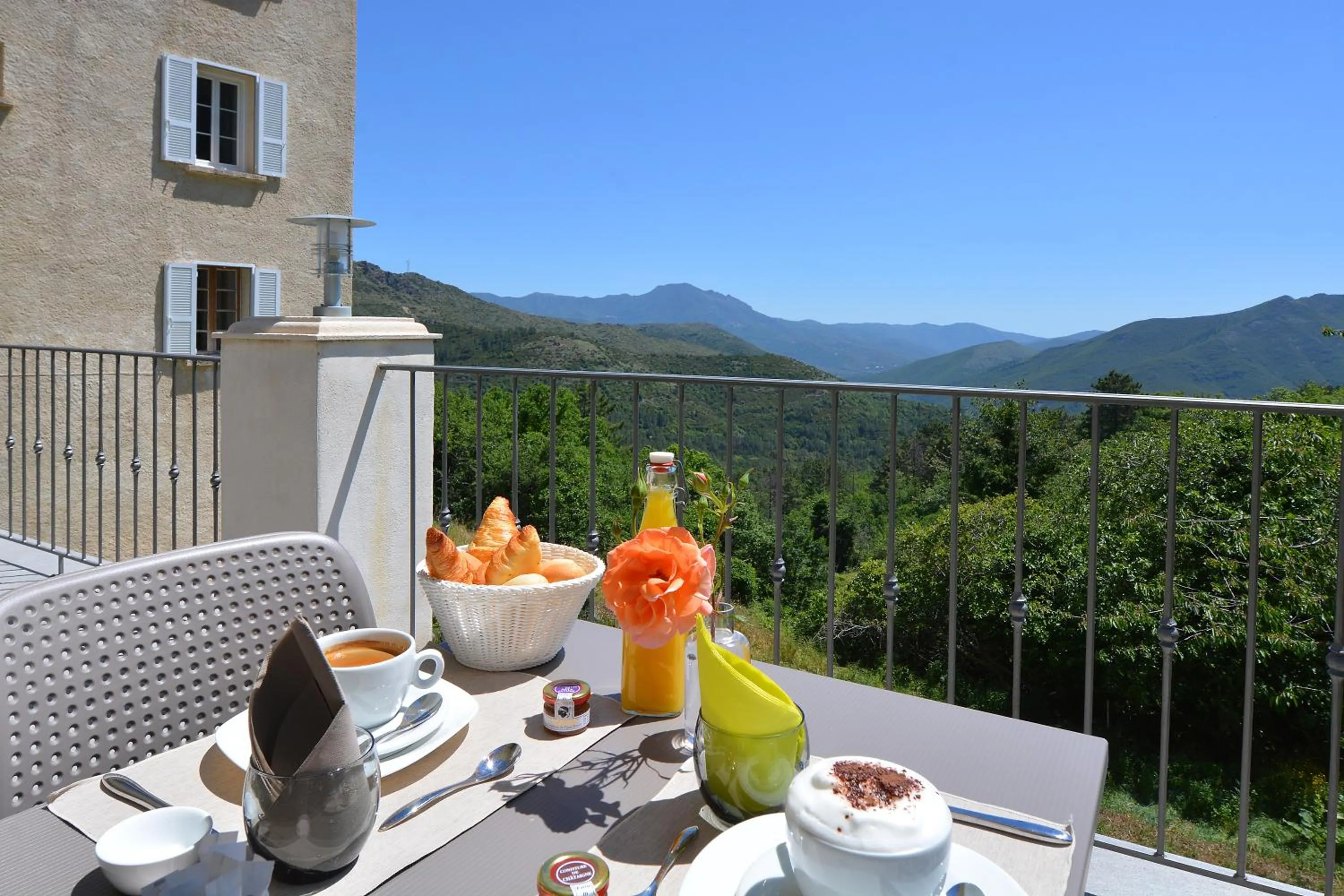 Patio in Hôtel U Frascone