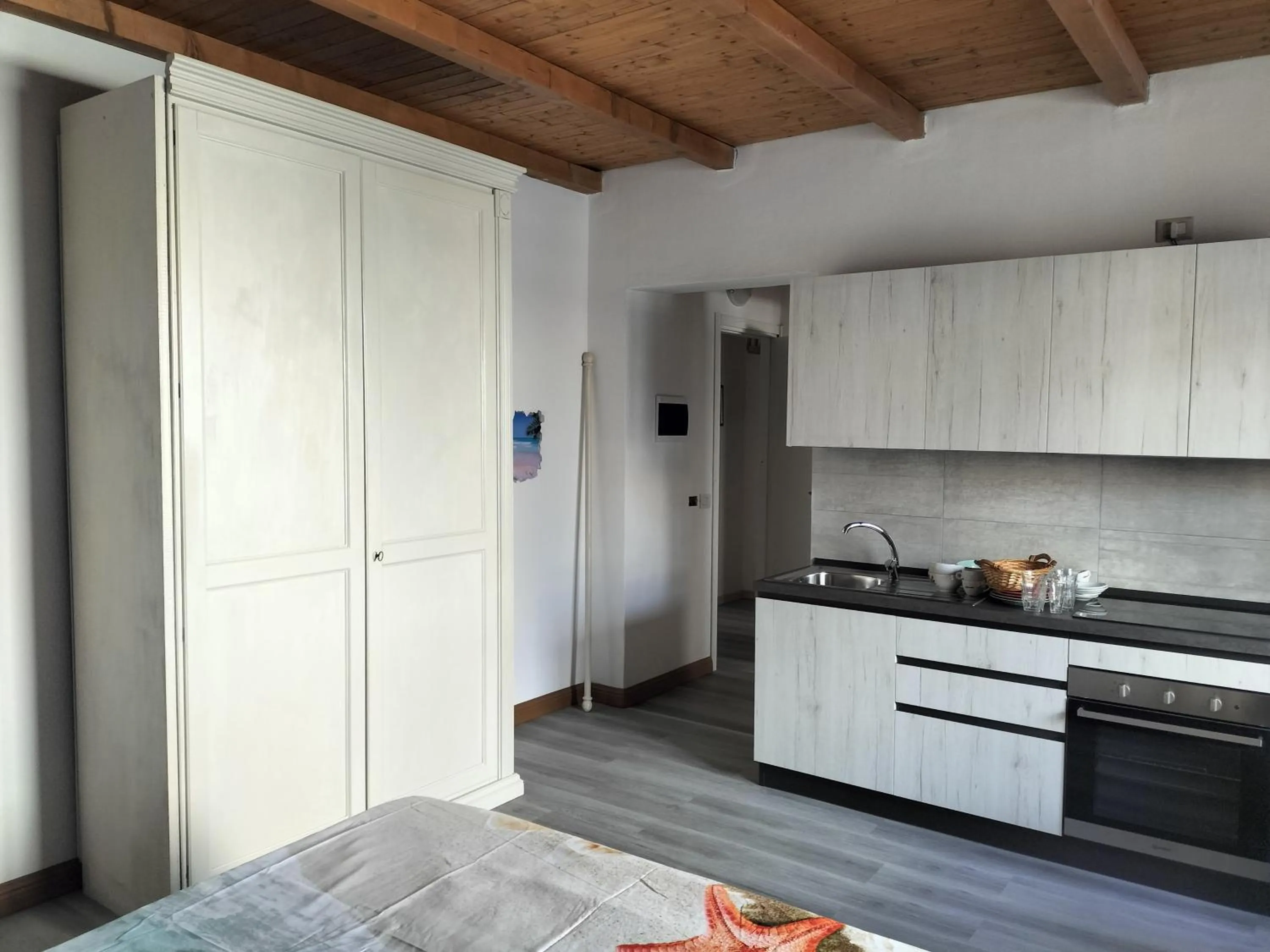 Kitchen or kitchenette in The square