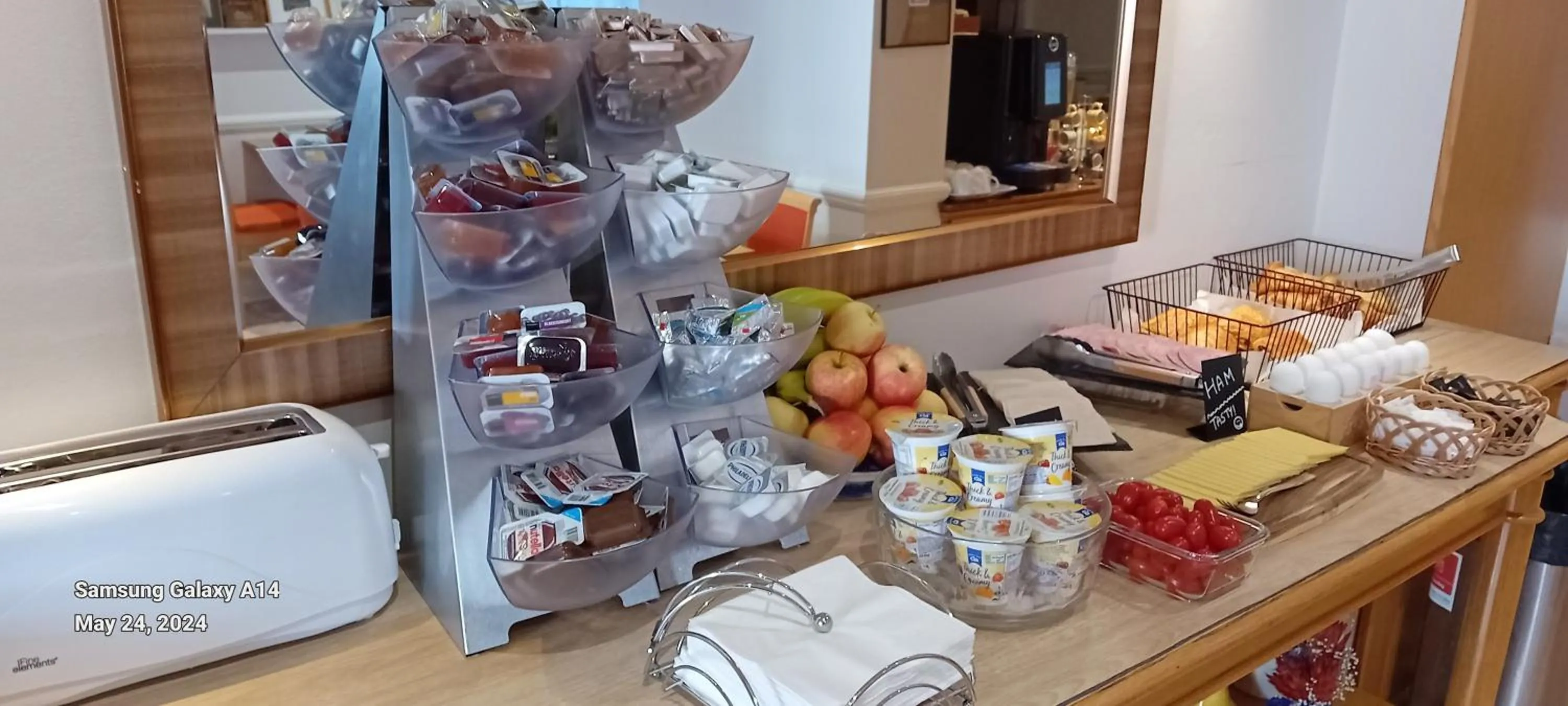 Breakfast in Americana Hotel