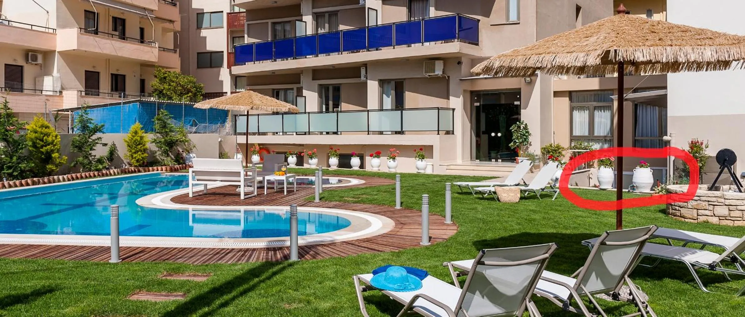 Balcony/Terrace in Leonidas Hotel & Apartments