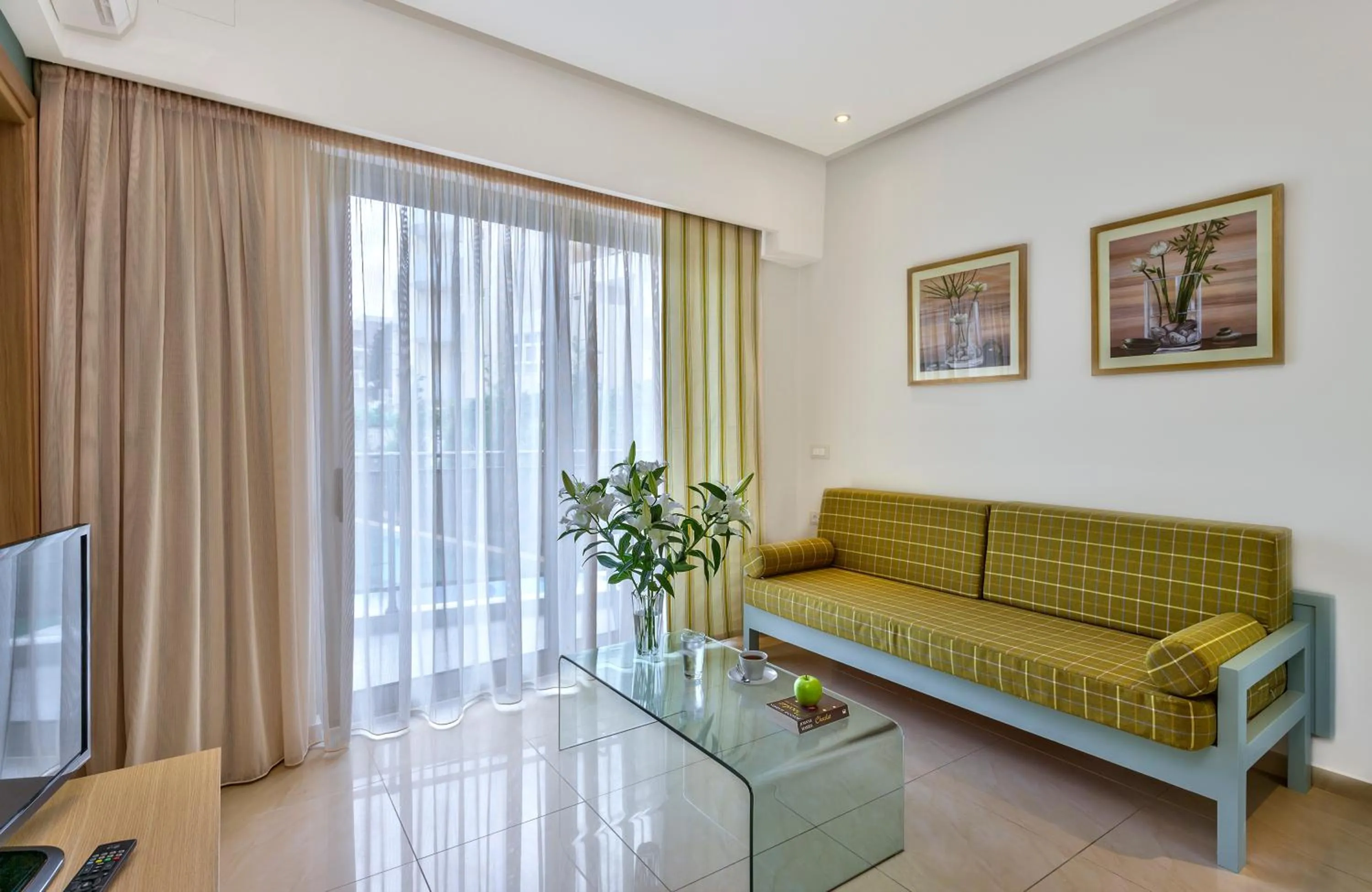 Living room in Leonidas Hotel & Apartments