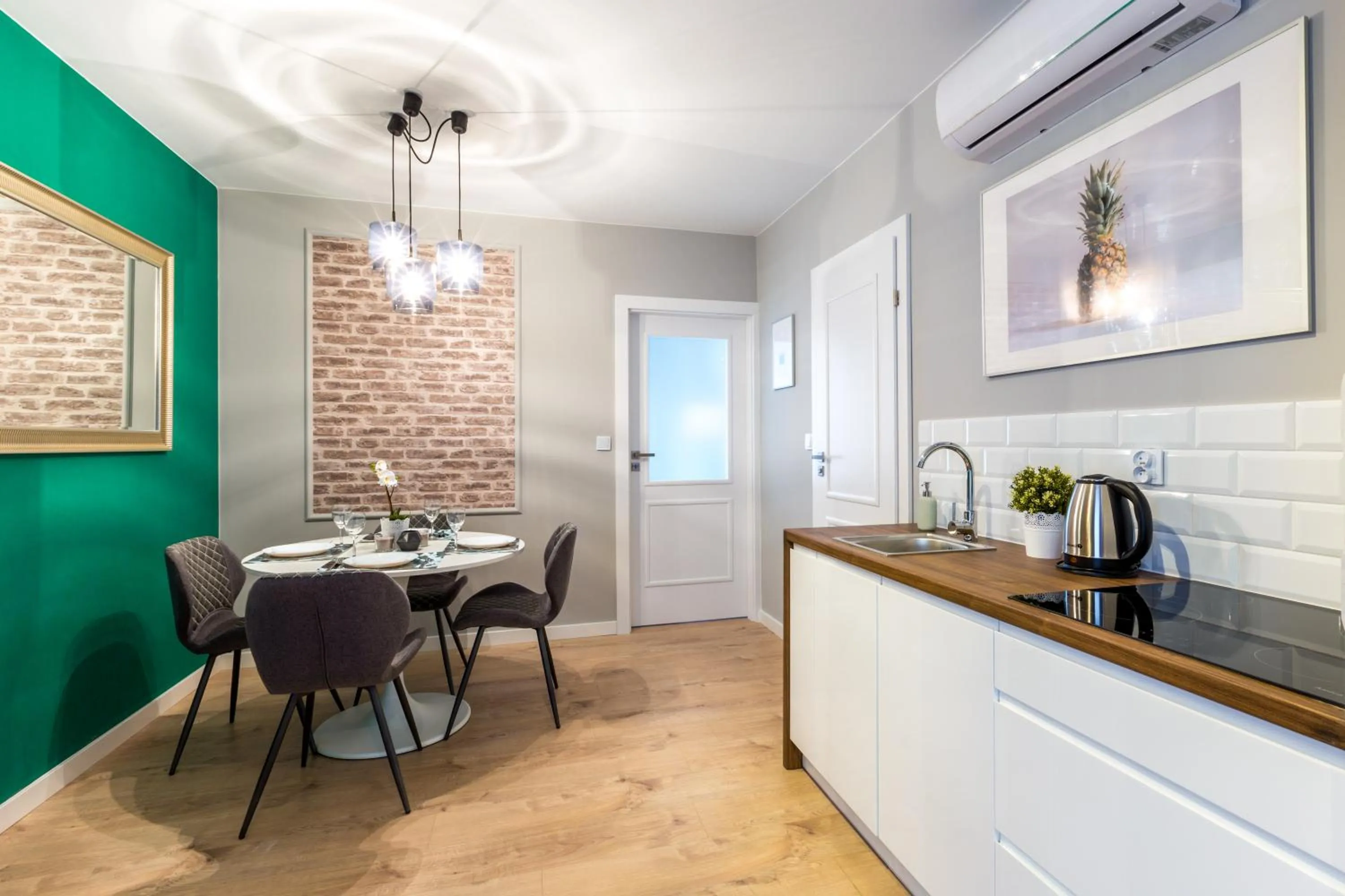 Seating area in Friendhouse Apartments Vistula&Wawel