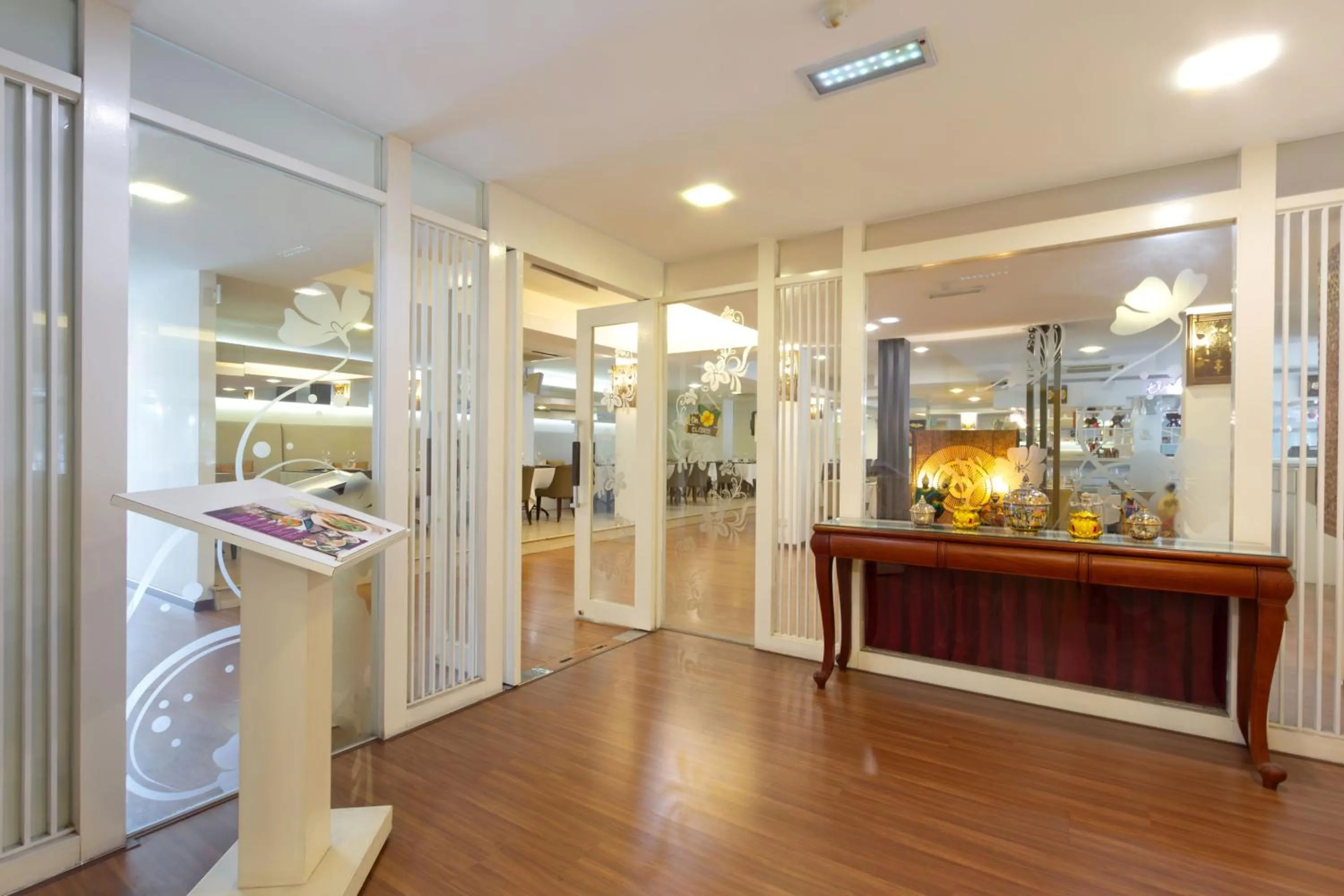 Restaurant/places to eat in Kings Hotel Melaka