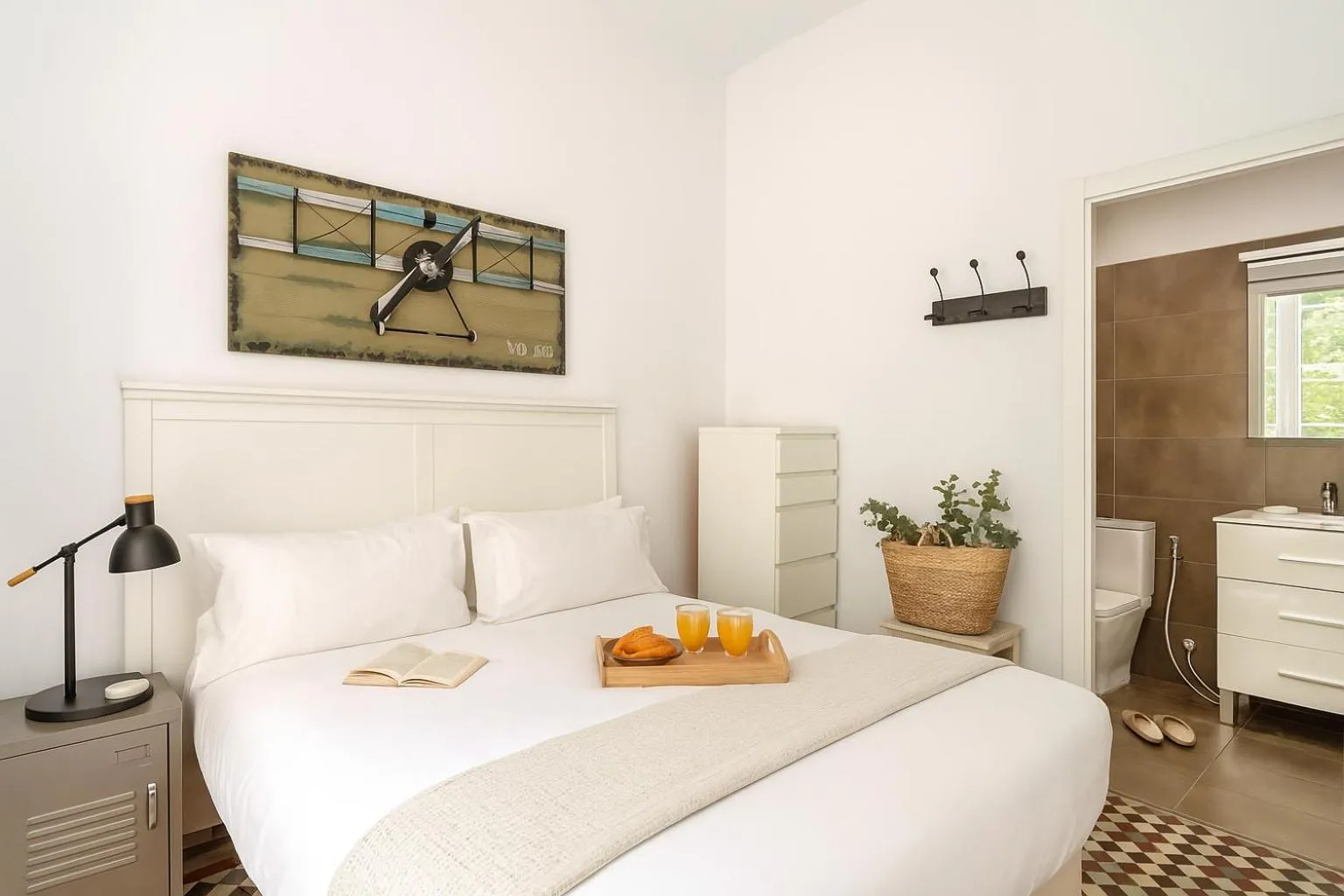 Bed in Aspasios Urquinaona Apartments