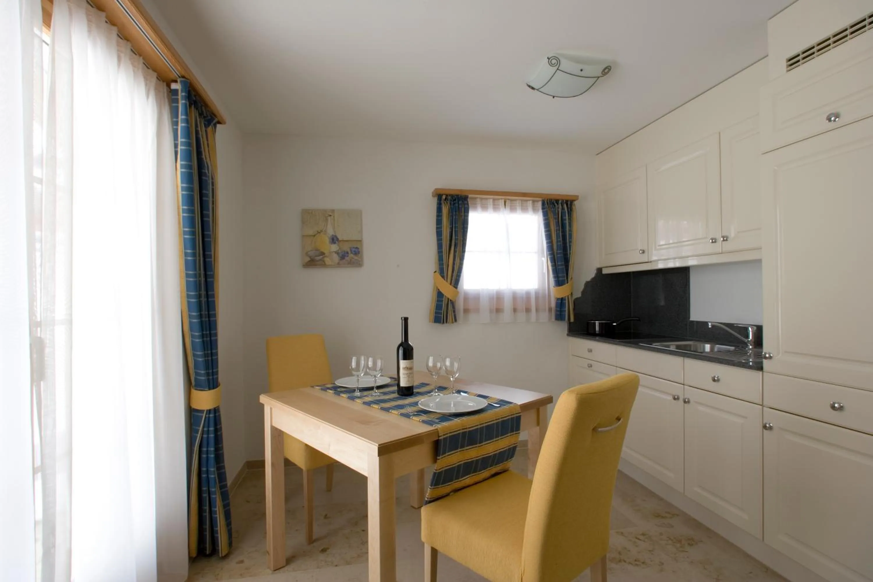 Kitchen or kitchenette in Hotel Allegra