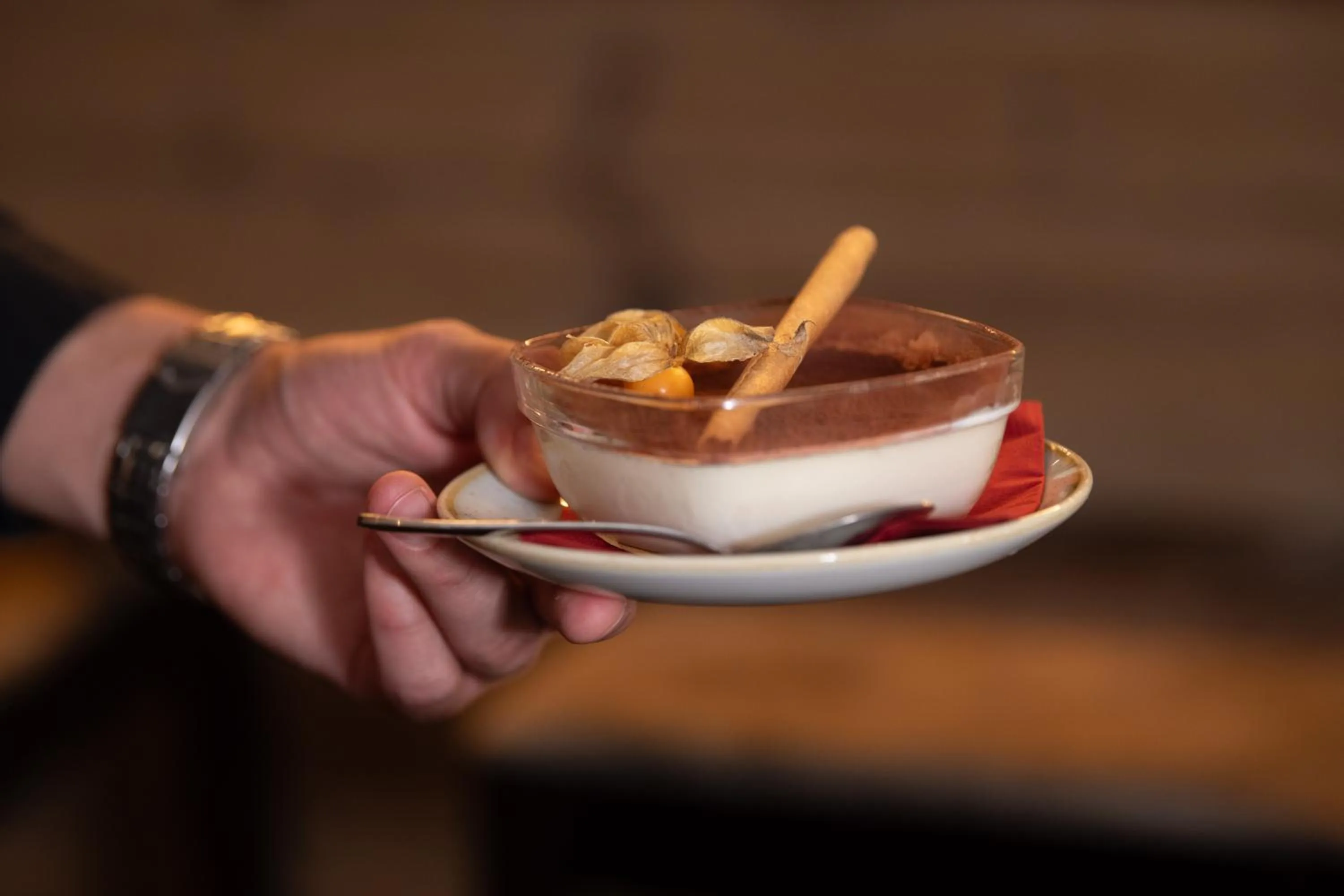 Restaurant/places to eat in Hotel Allegra