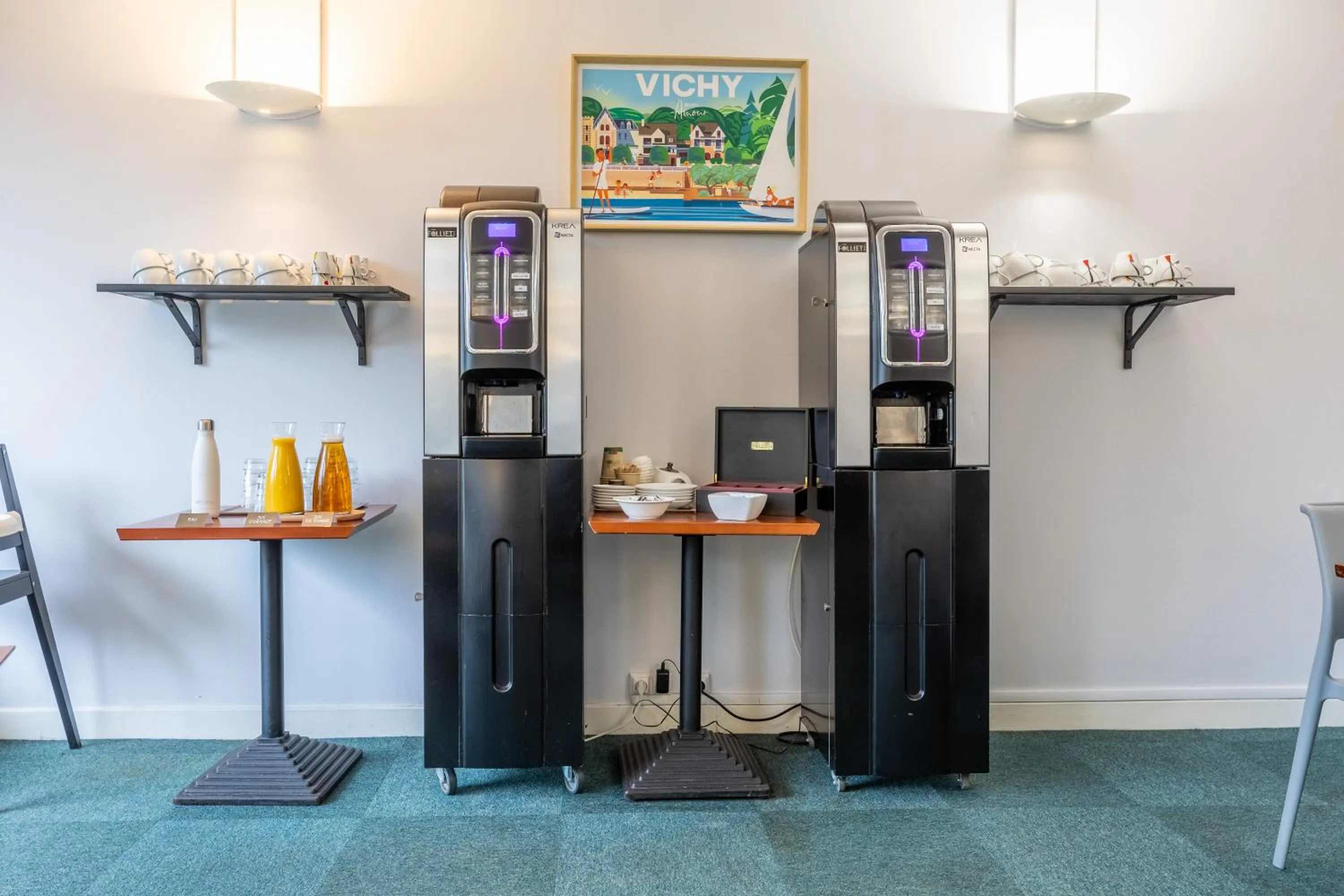 Breakfast in Brit Hotel Le Parc Vichy