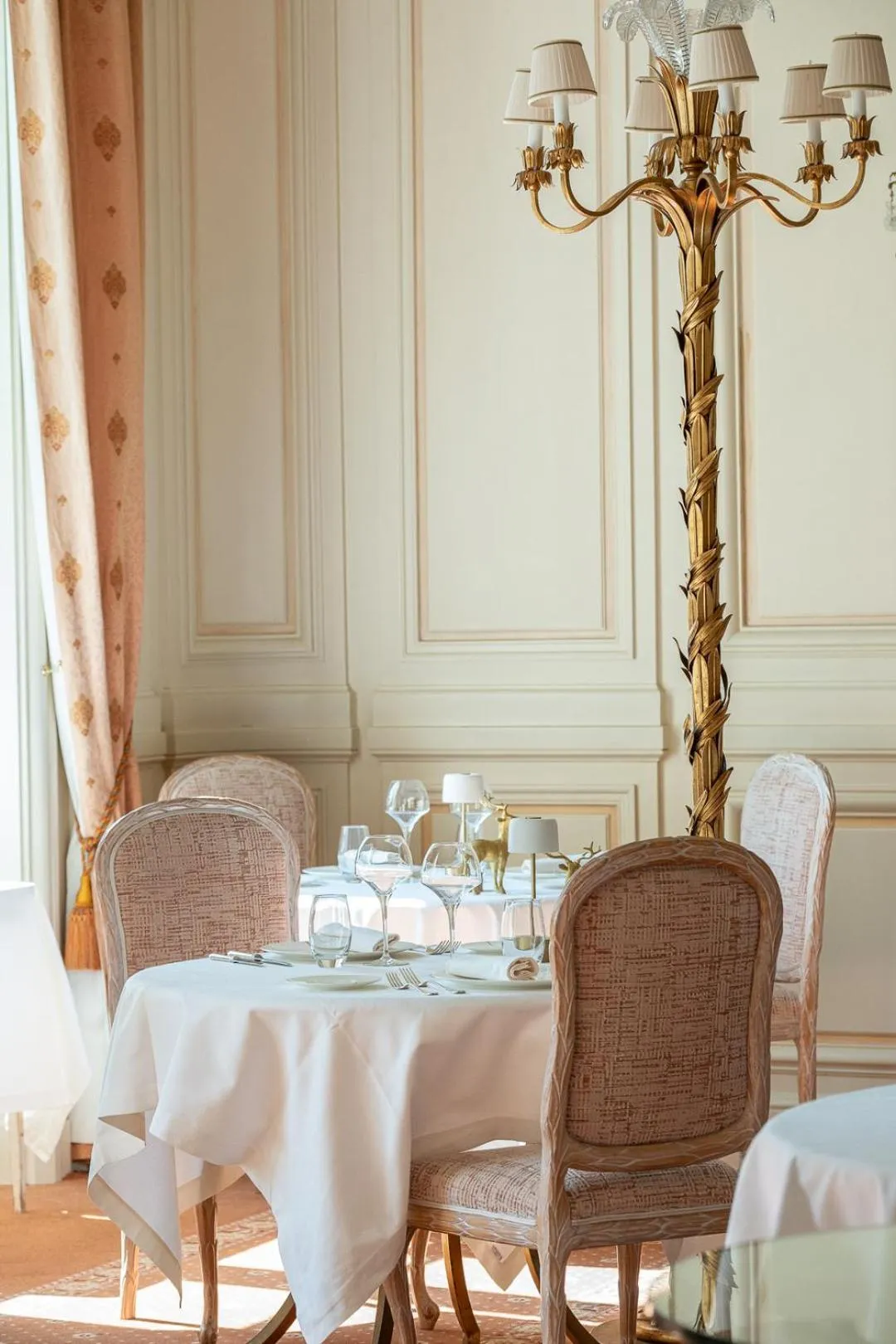 Restaurant/places to eat in Chateau De Rochecotte