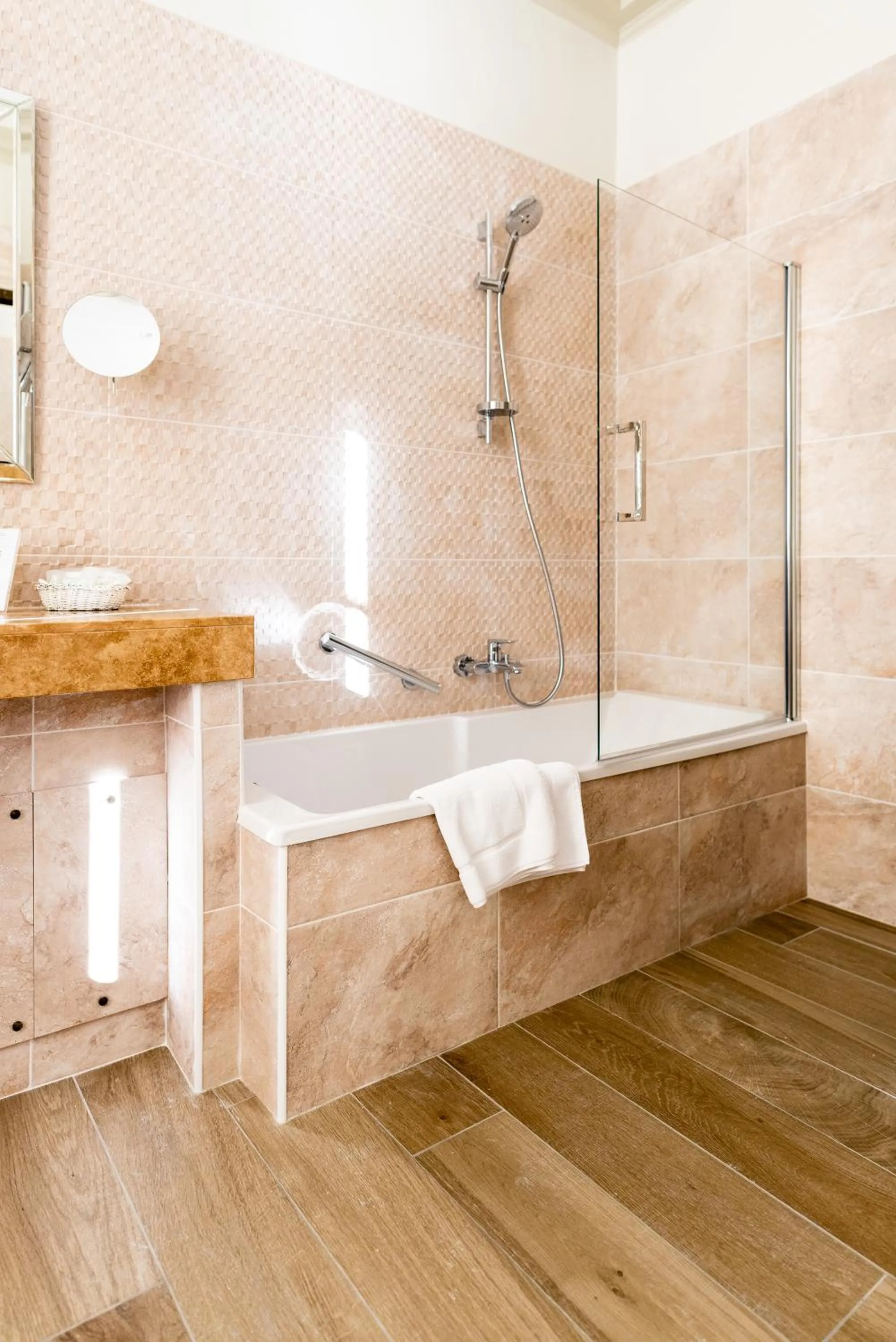 Bathroom in Chateau De Rochecotte