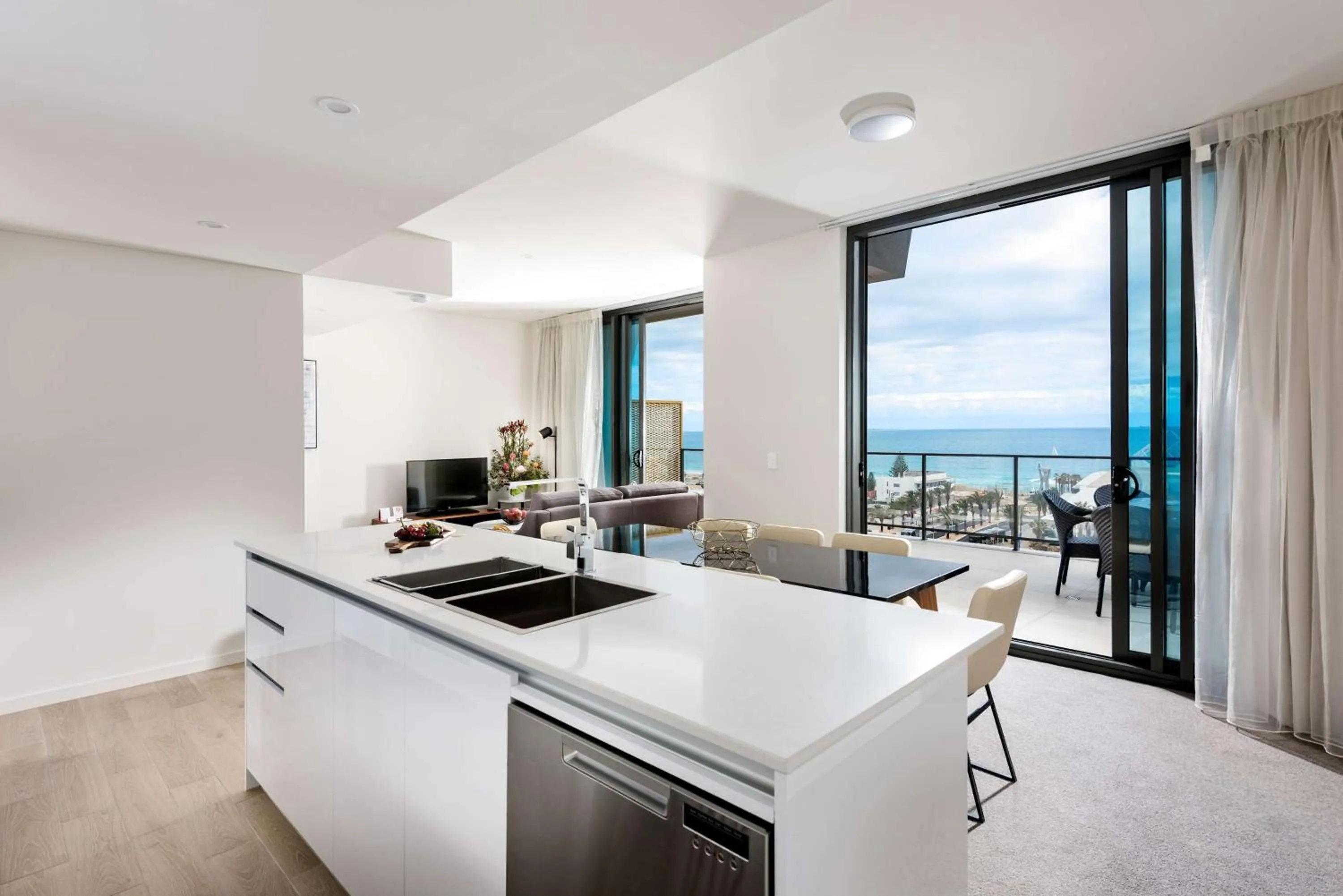 Photo of the whole room in Ramada by Wyndham VetroBlu Scarborough Beach