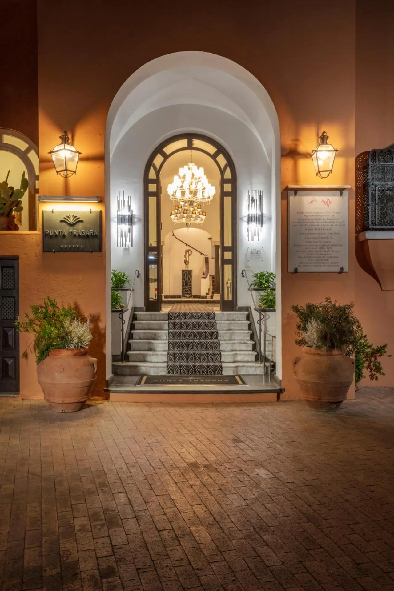 Facade/entrance in Hotel Punta Tragara