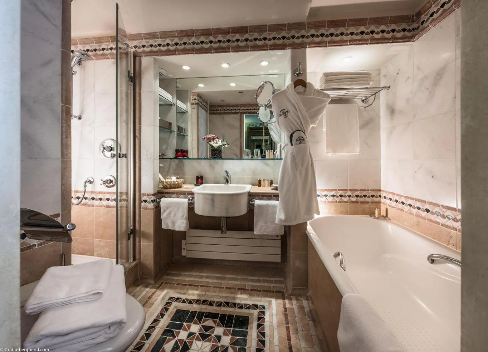 Bathroom in Hôtel de la Loze