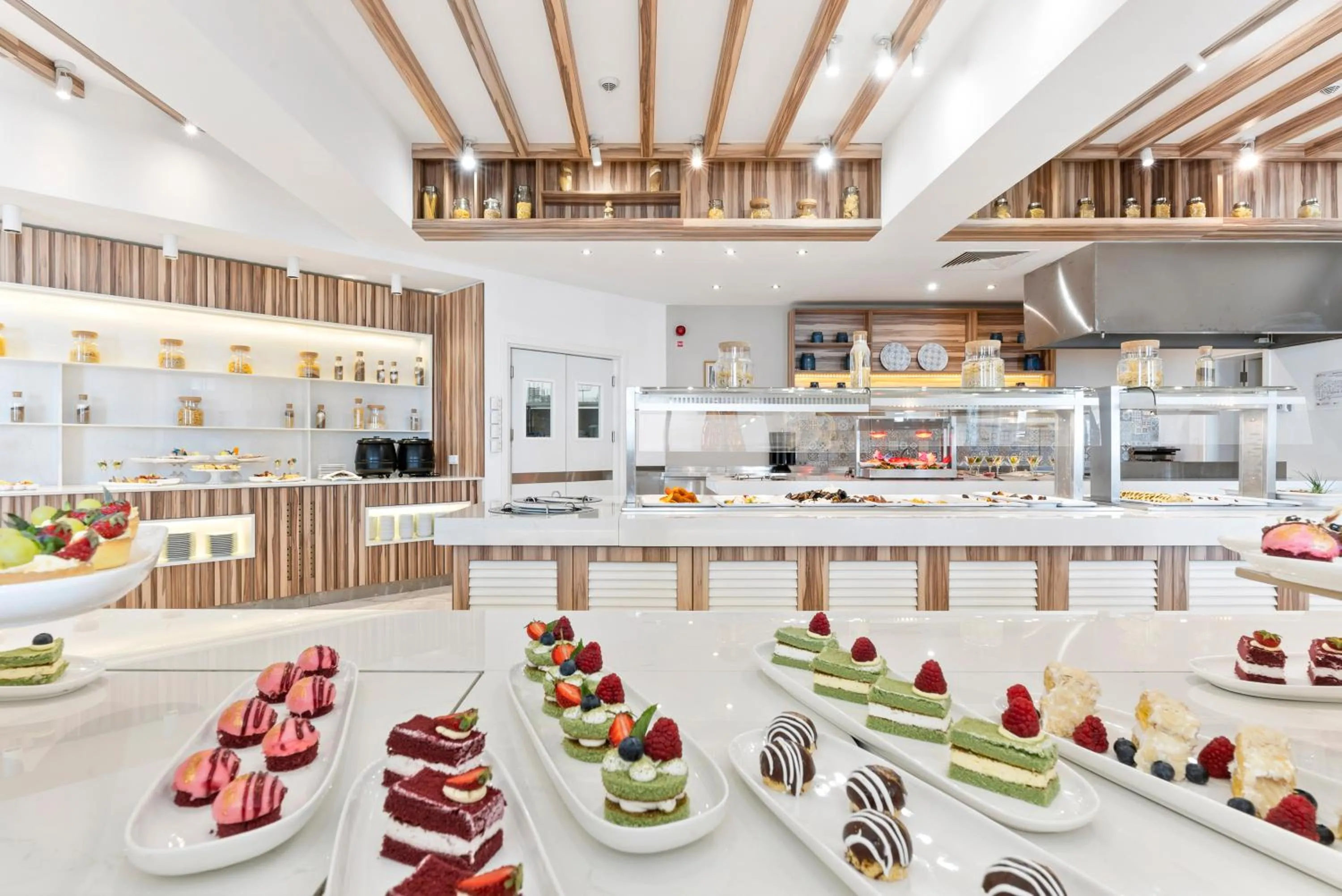 Restaurant/places to eat in HVD Nympha Hotel - Adults Only - Private Beach & Free Parking