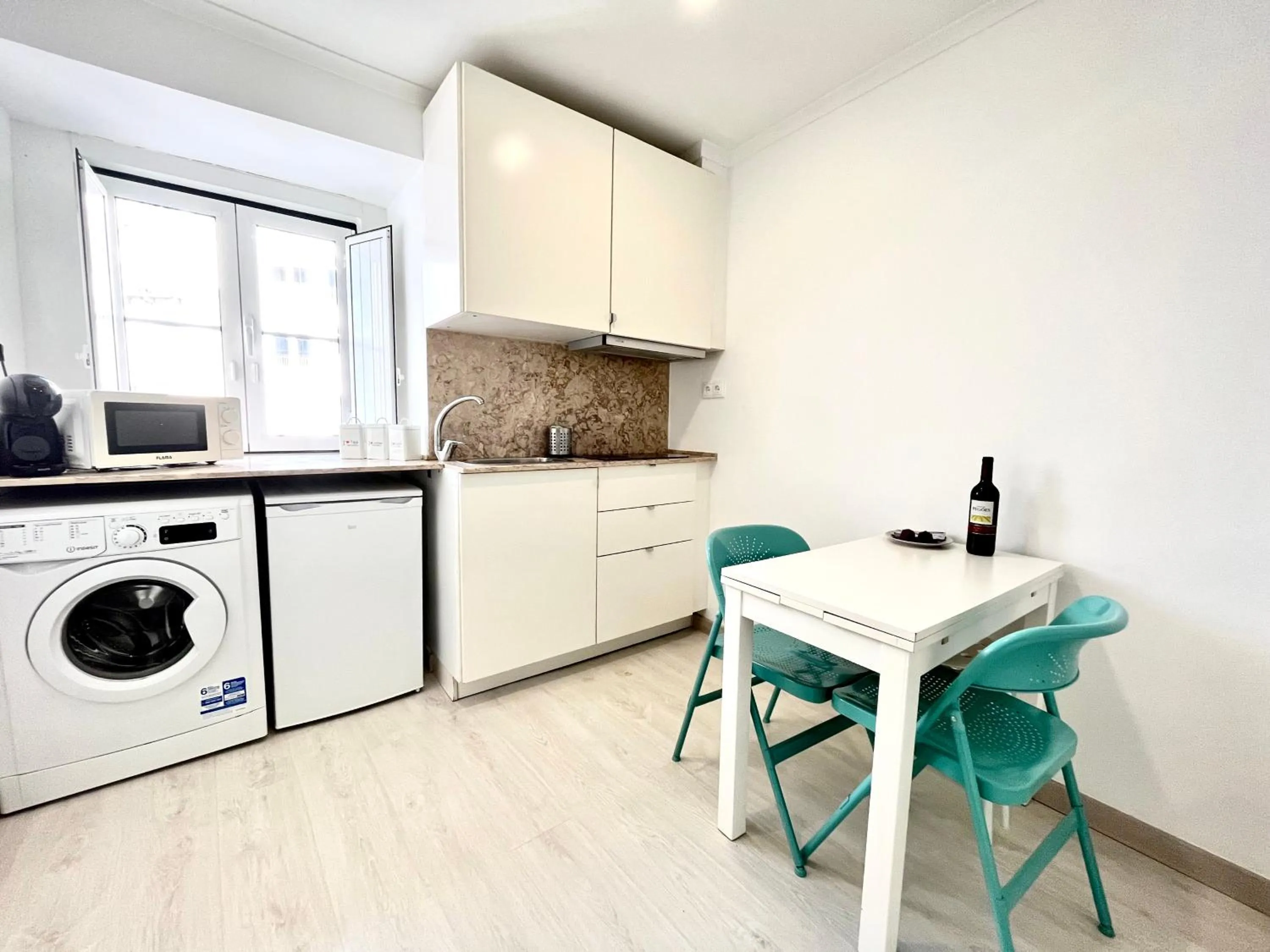 Kitchen or kitchenette in Apartments Center Alfama