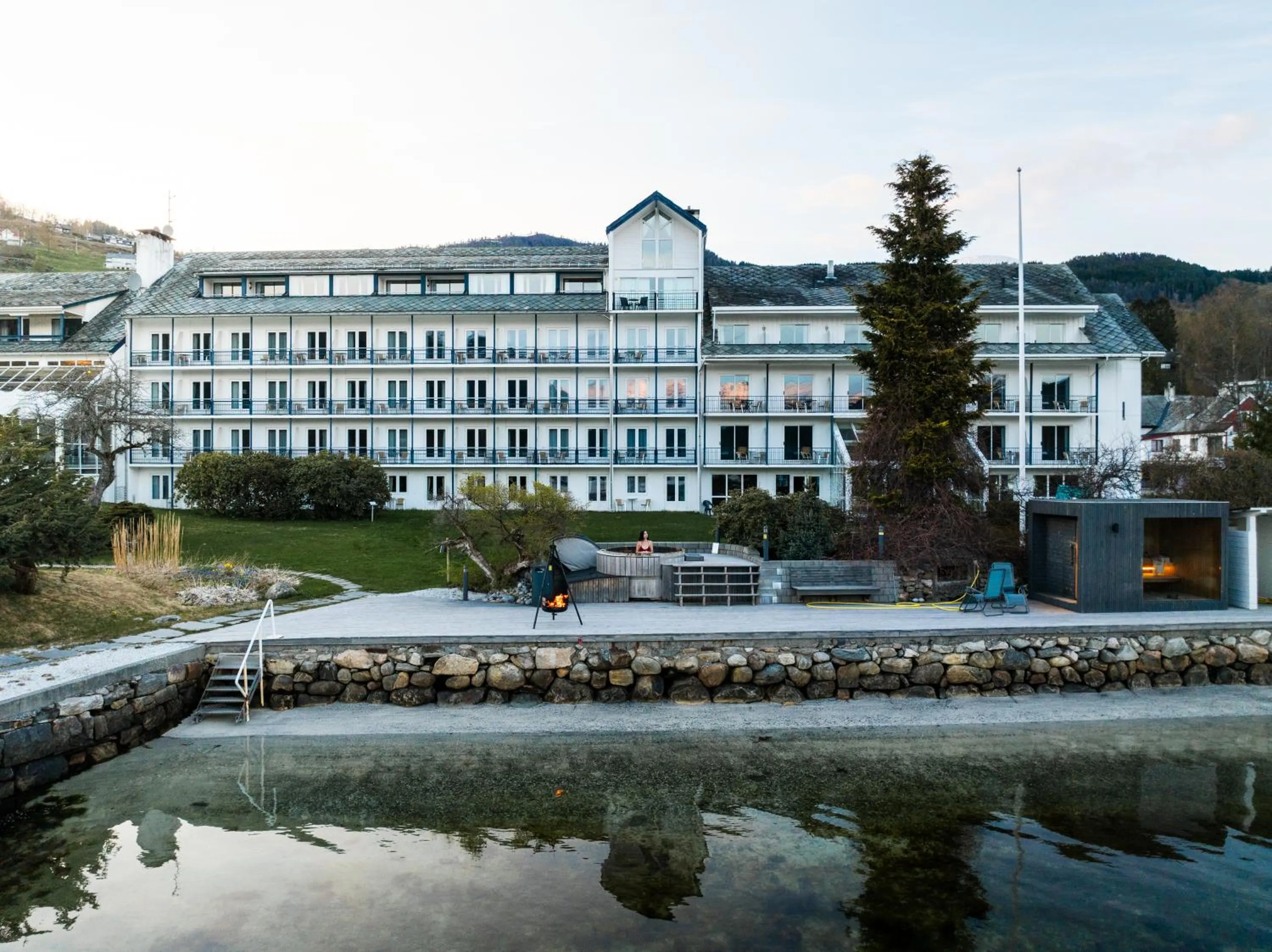Hot Tub in Brakanes Hotel