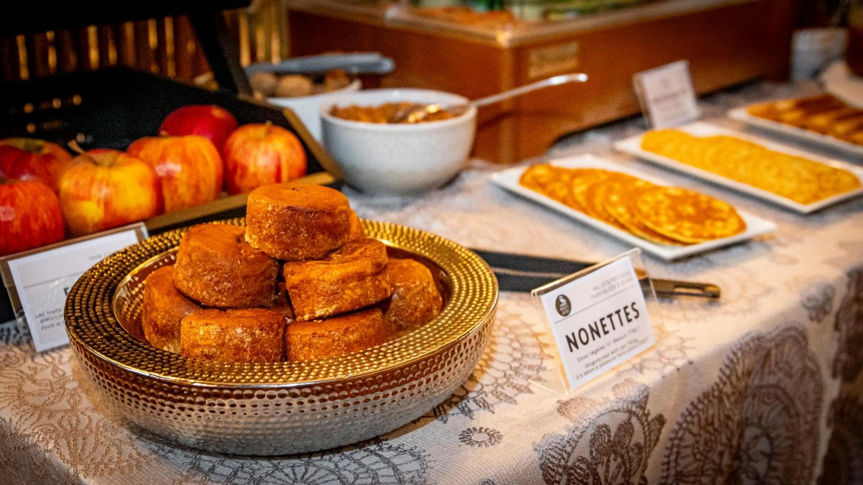 Breakfast in Hotel Relais De La Cote D'or