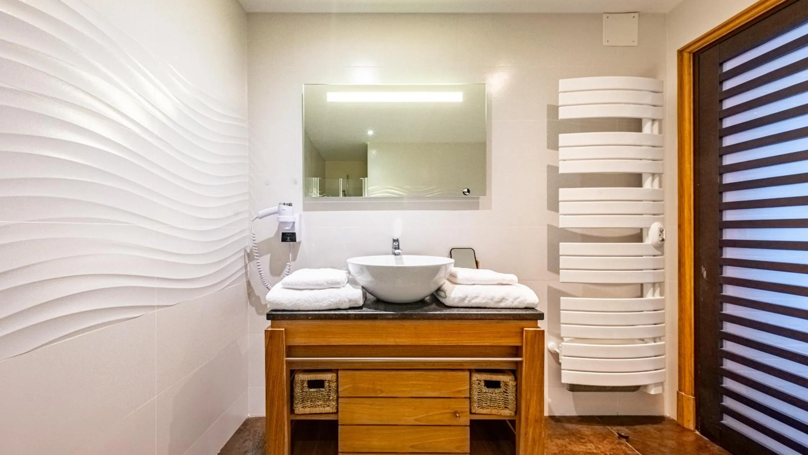 Bathroom in Hotel Relais De La Cote D'or