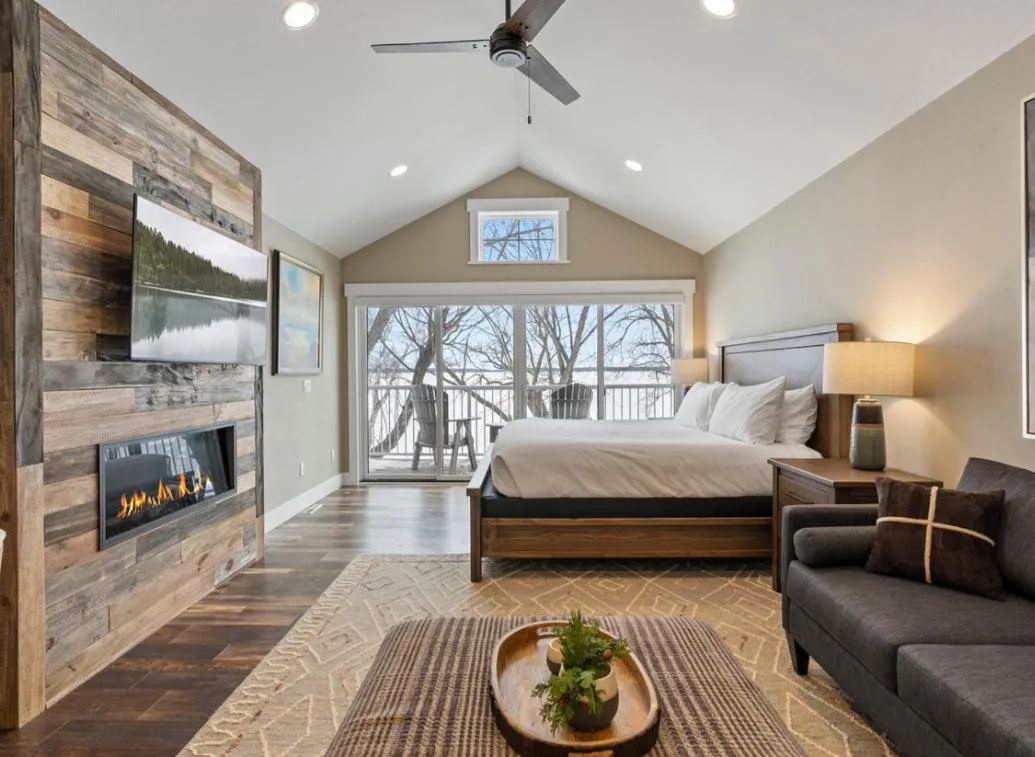 Bed in Quarterdeck Resort