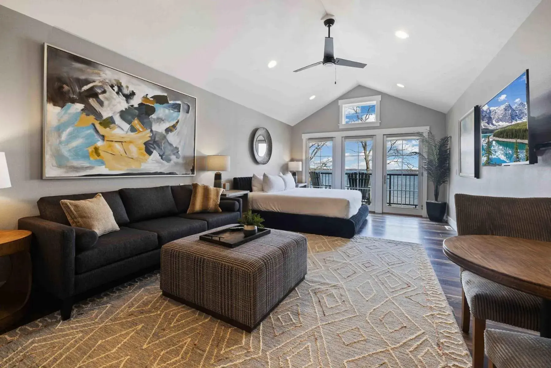 Lakeside Studio Condo (2 Queen) in Quarterdeck Resort Lakeside Studio Condo (2 Queen) in Quarterdeck Resort