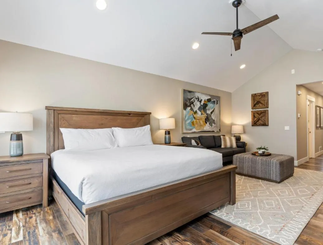 Bed in Quarterdeck Resort