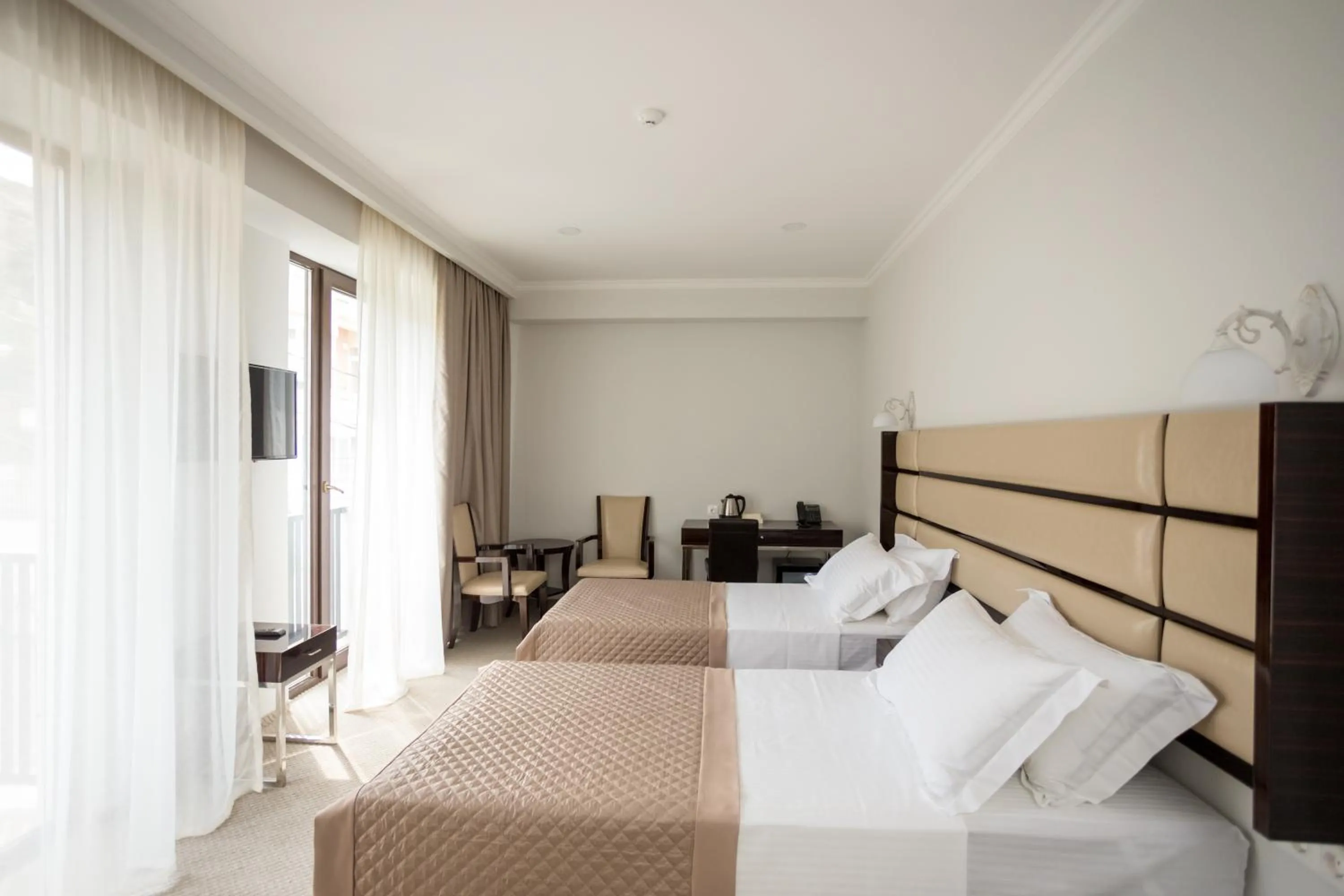 Bedroom, Bed in Hotel Genio