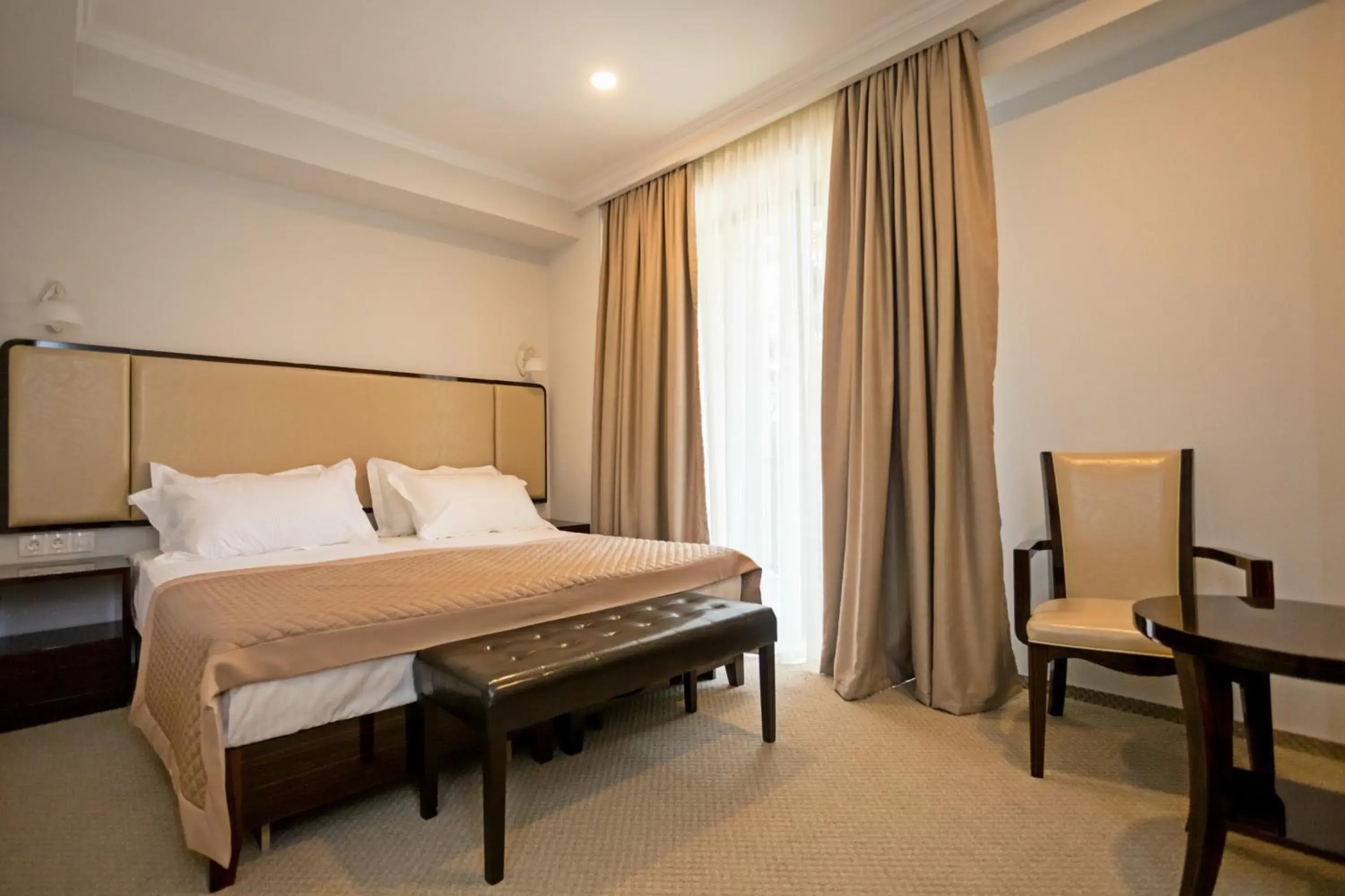 Standard Double Room with French Balcony in Hotel Genio Standard Double Room with French Balcony in Hotel Genio