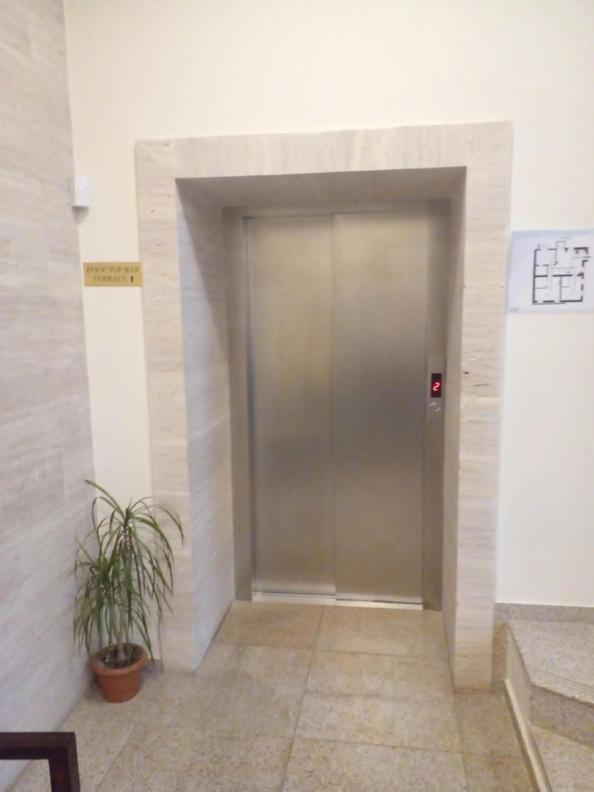 elevator in Hotel Genio