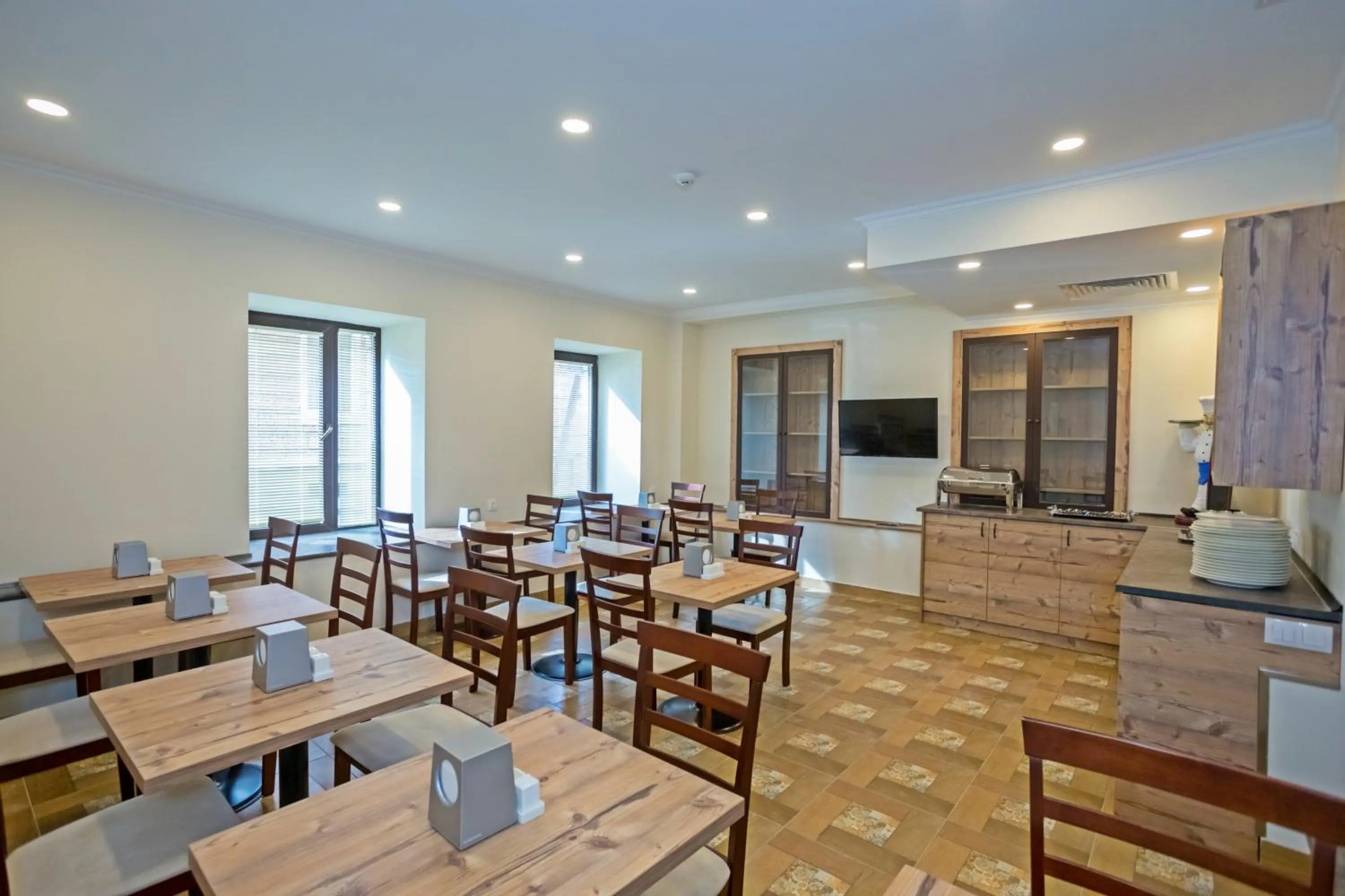 Restaurant/places to eat in Hotel Genio