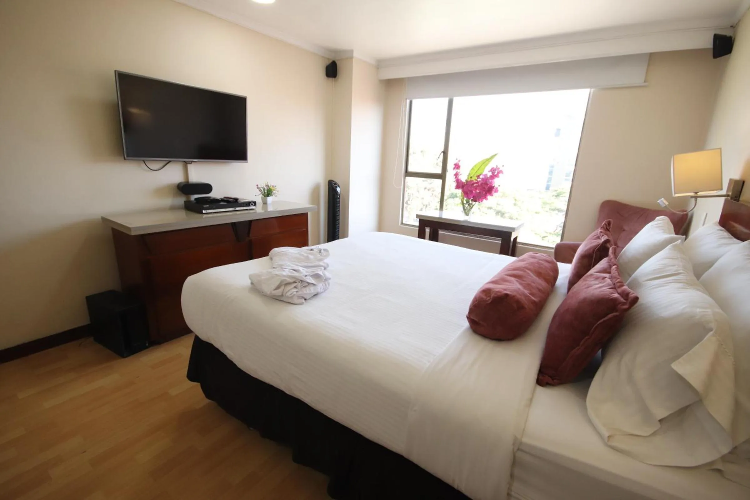 Bedroom, Bed in Lancaster House