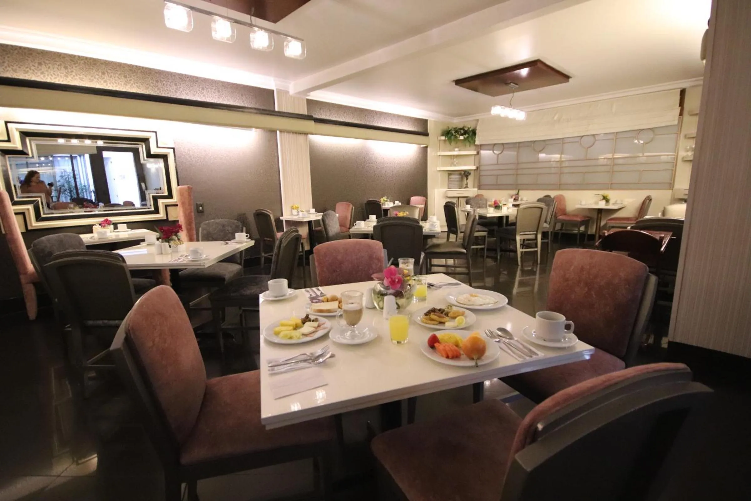 Restaurant/places to eat in Lancaster House